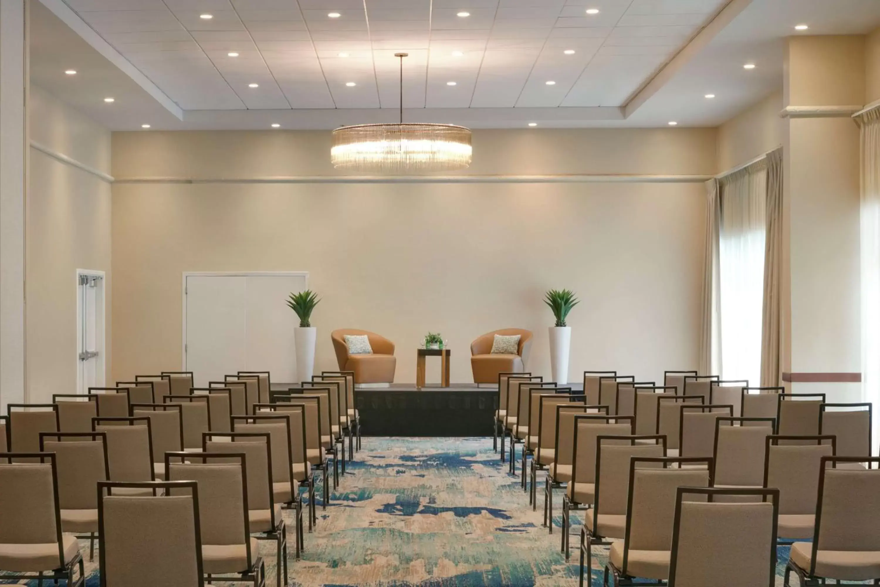 Meeting/conference room in Embassy Suites by Hilton San Juan - Hotel & Casino