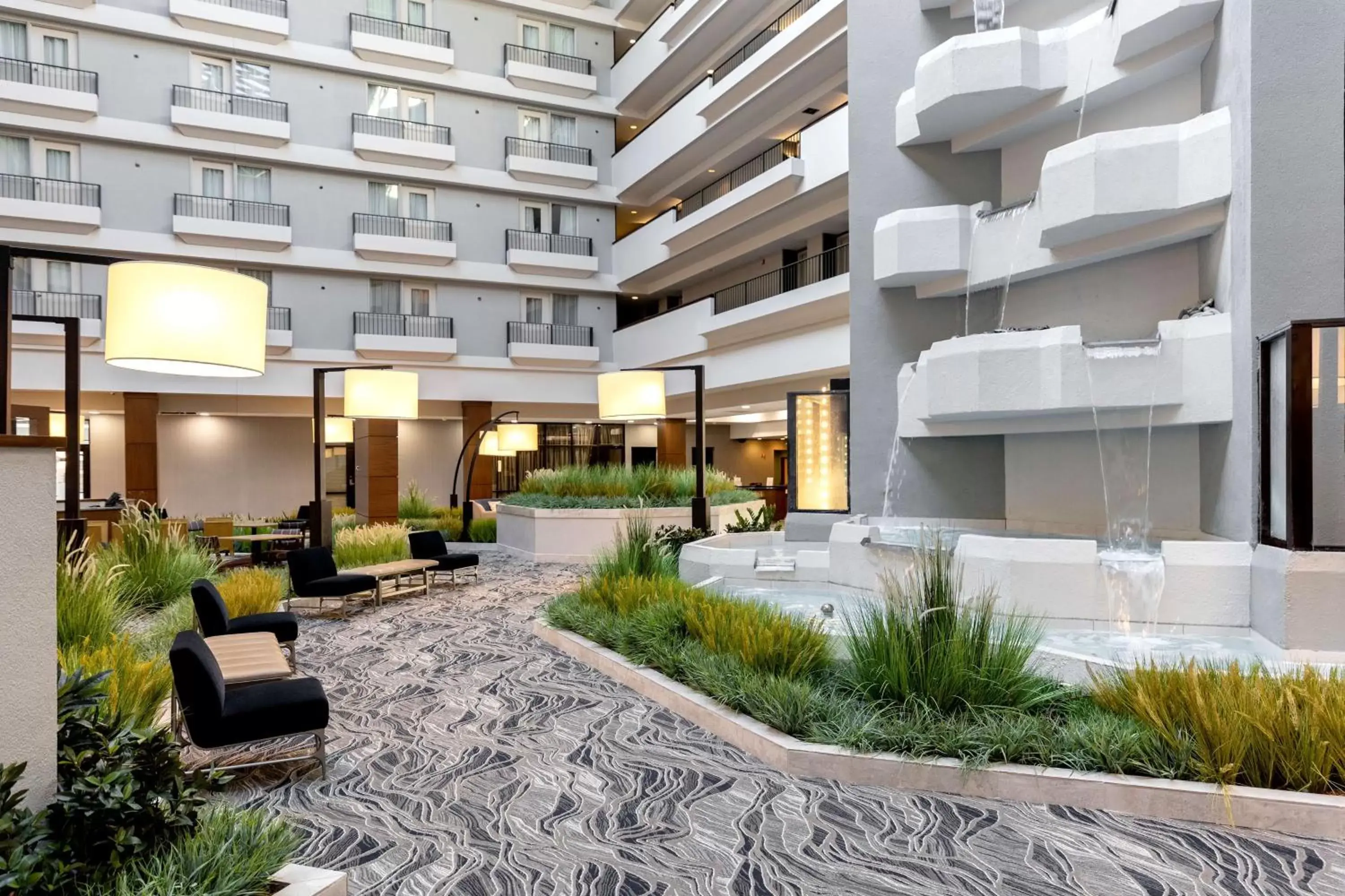 Lobby or reception in DoubleTree by Hilton Davenport Lobby or reception in DoubleTree by Hilton Davenport