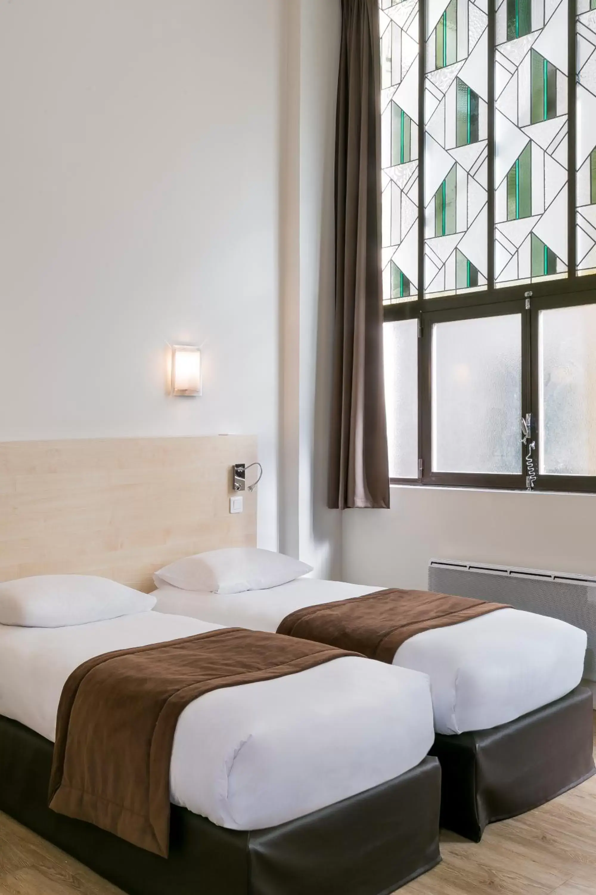 Bed in Hotel Foch Nancy Gare Bed in Hotel Foch Nancy Gare