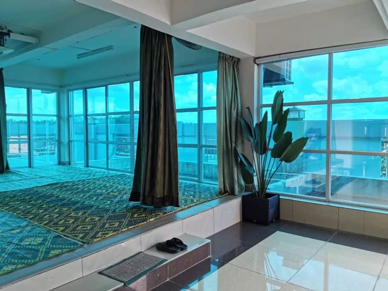 Area and facilities in Melang Inn