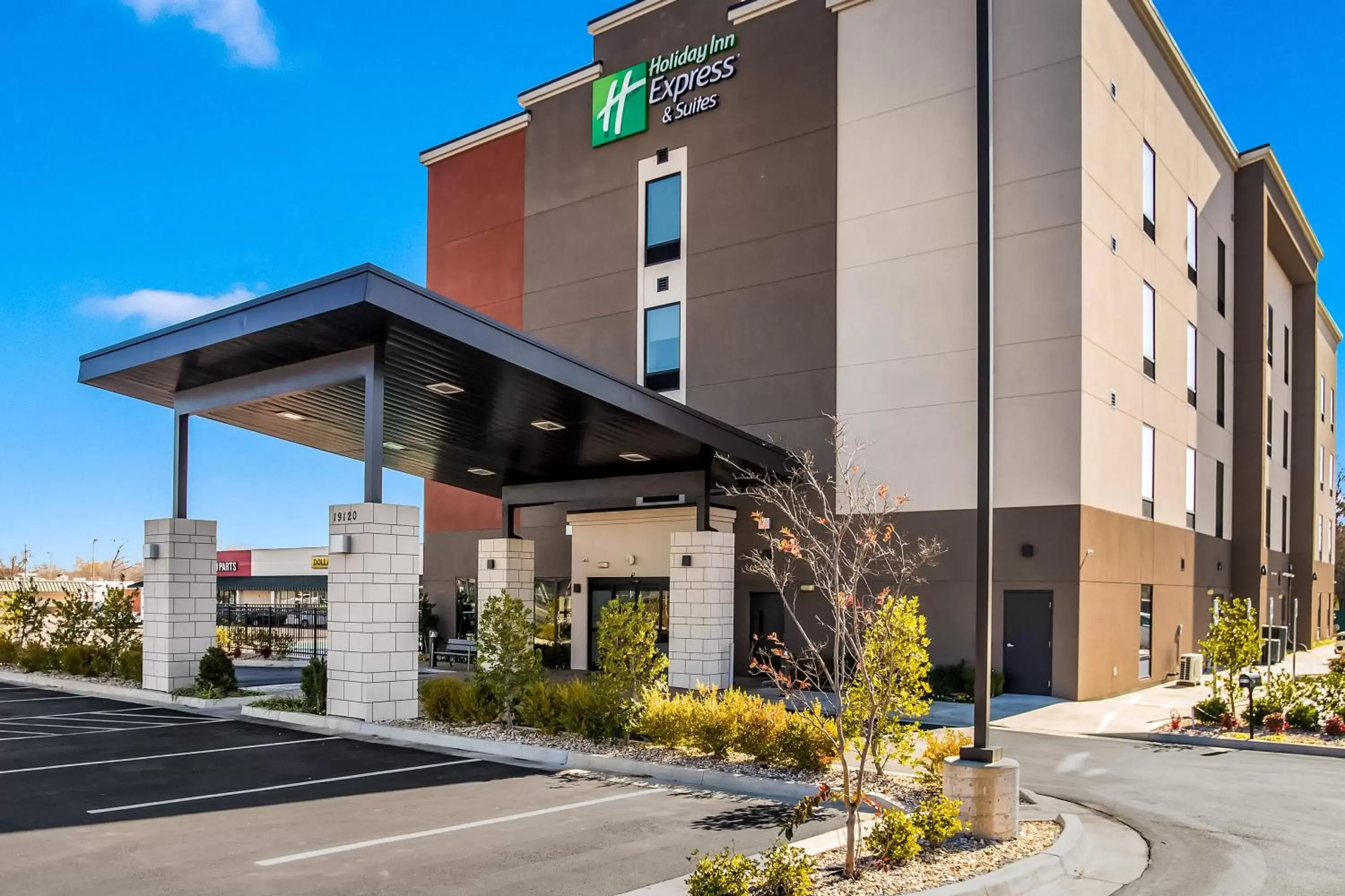 Property building in Holiday Inn Express & Suites Tulsa East - Catoosa, an IHG Hotel