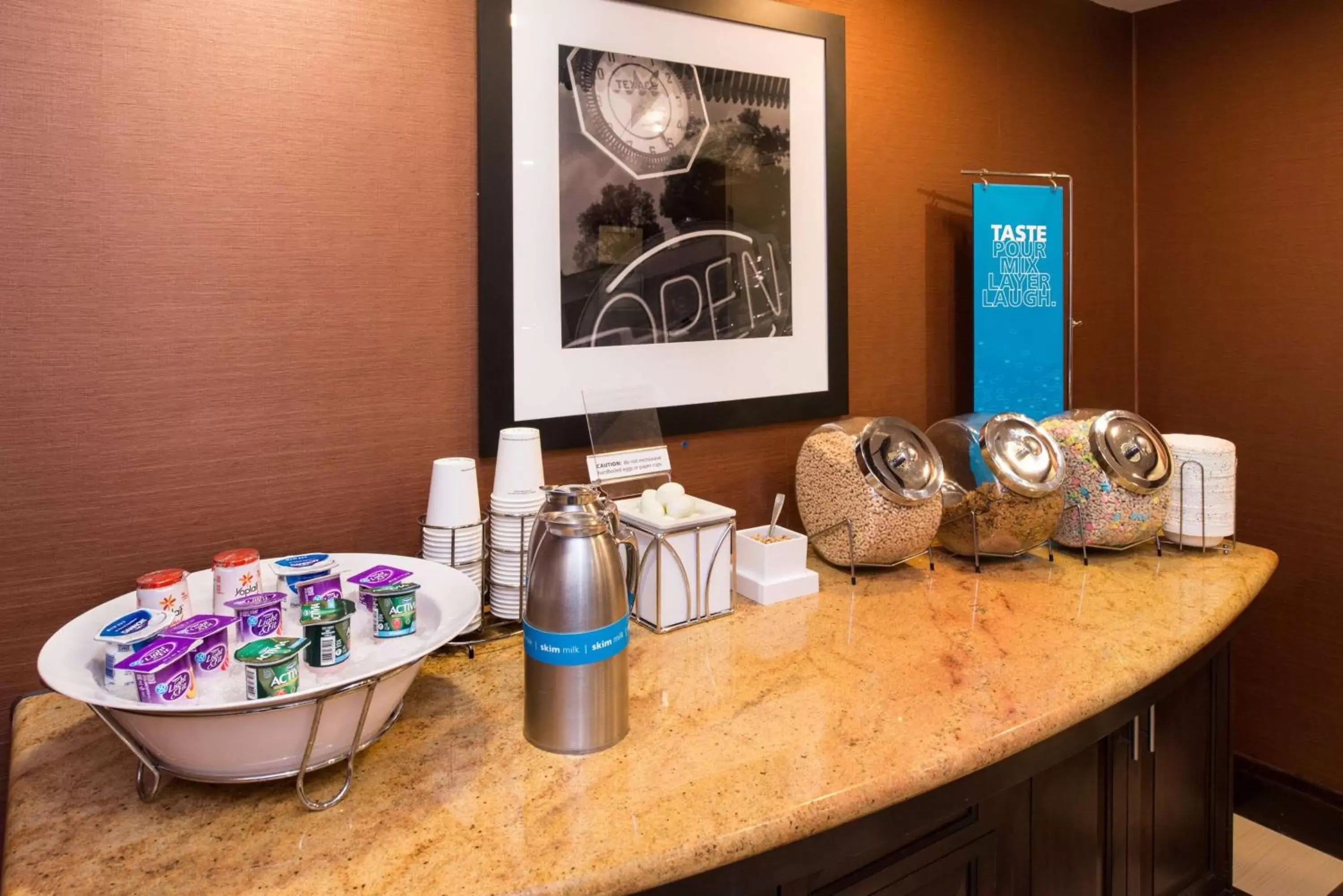 Breakfast in Hampton Inn and Suites Schertz Breakfast in Hampton Inn and Suites Schertz