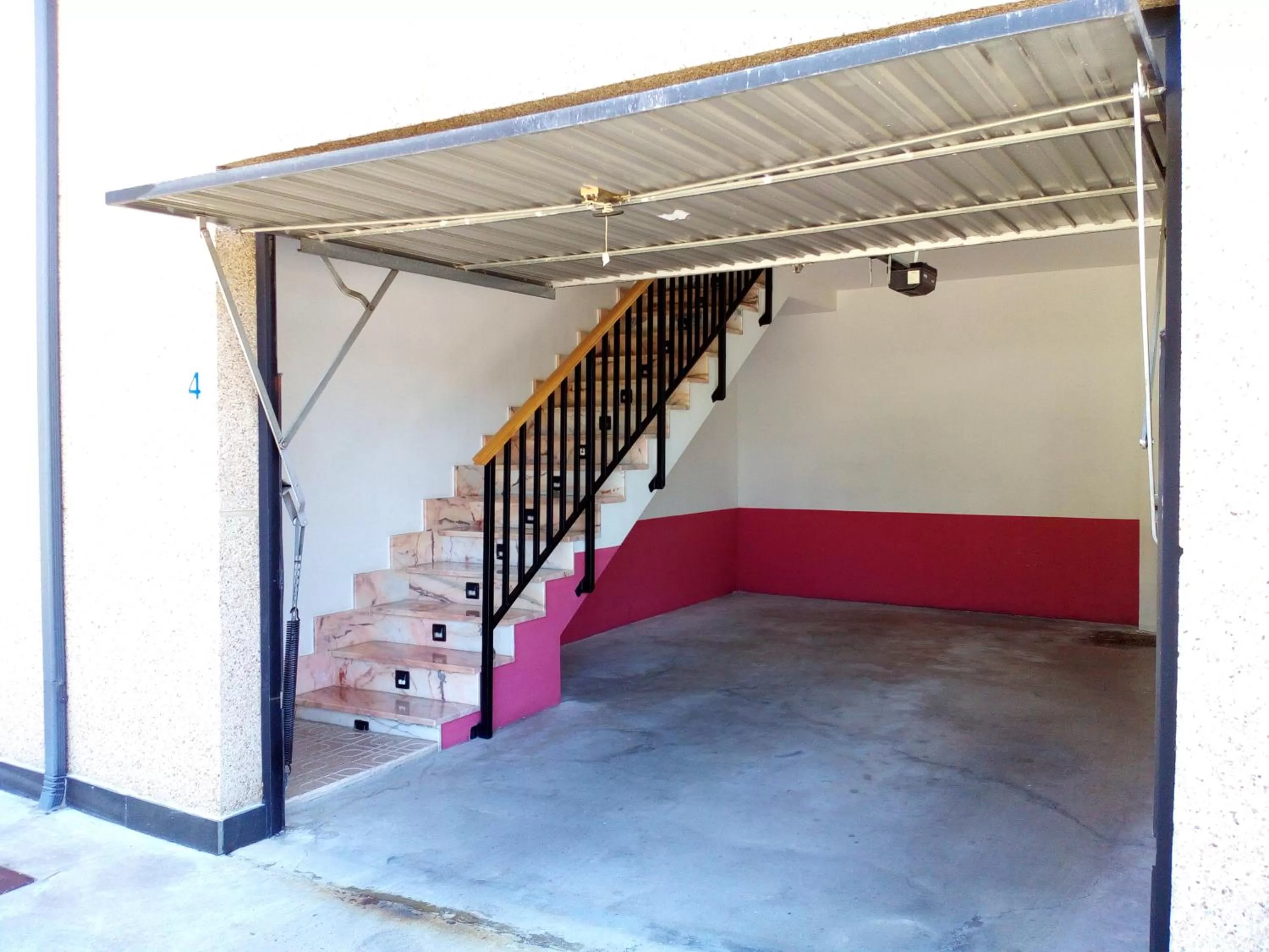 Decorative detail in Motel Acropolis