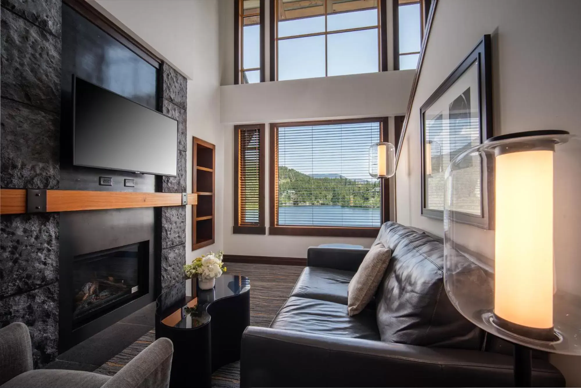 Living room in Nita Lake Lodge