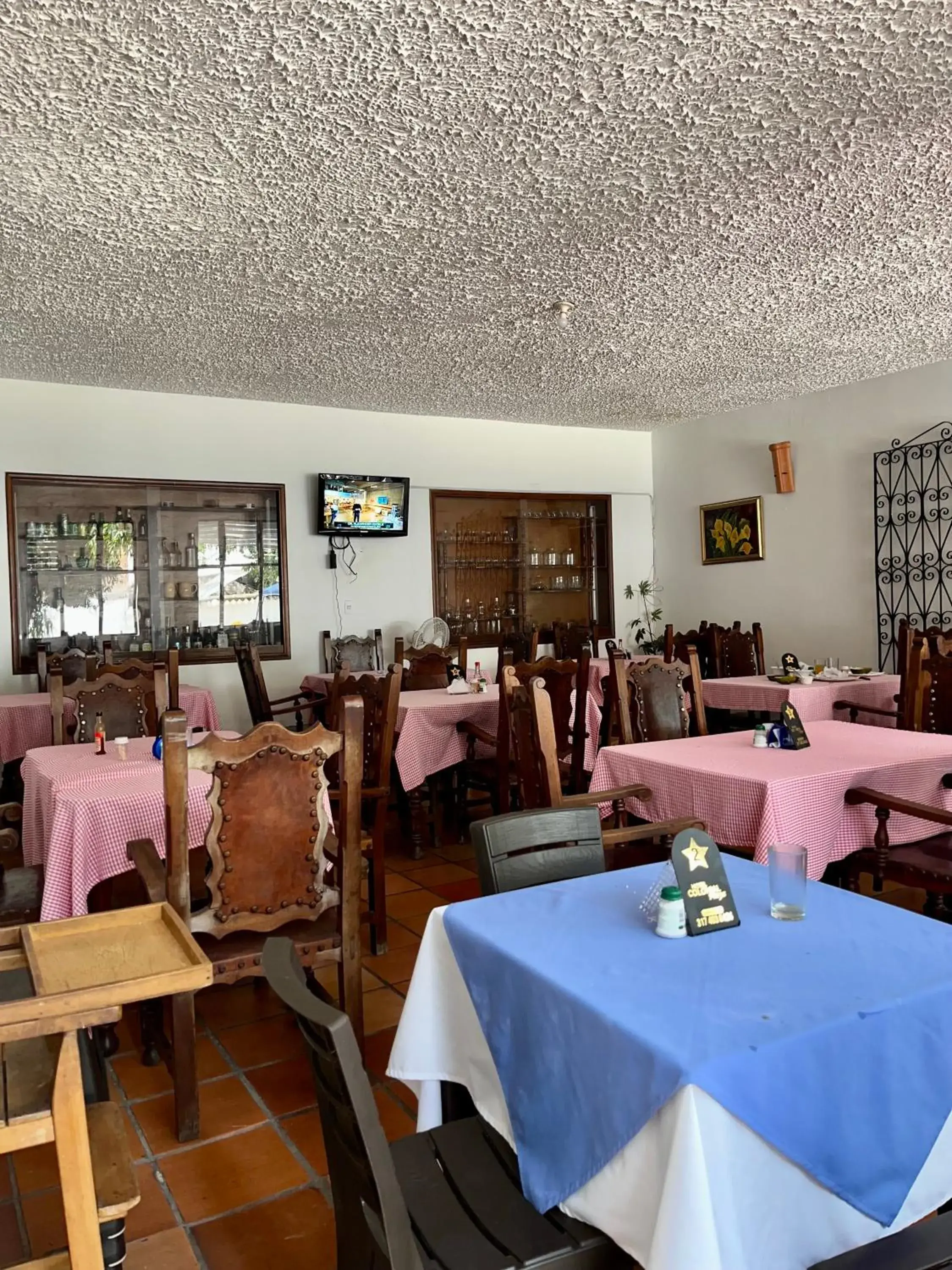 Restaurant/Places to Eat in Hotel Colonial Plaza