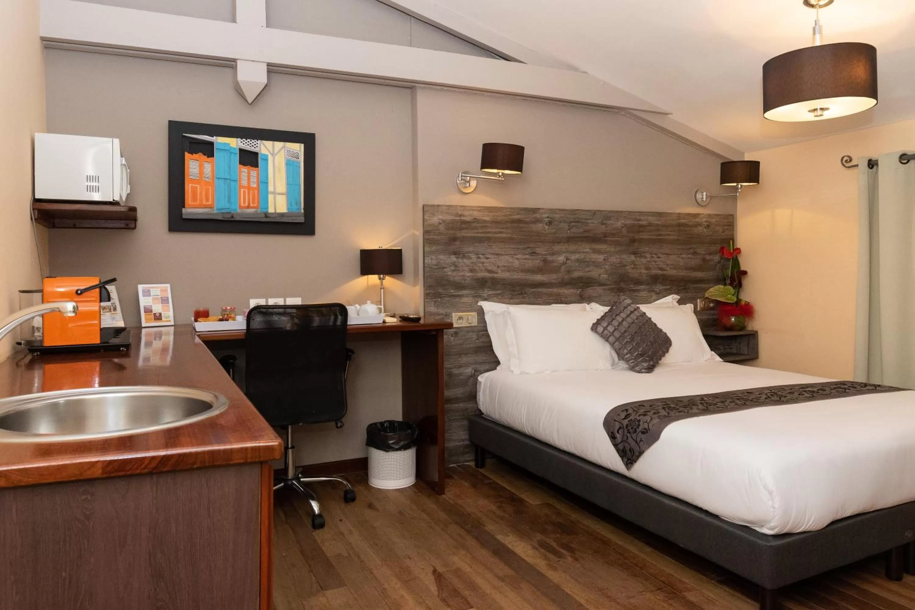 Photo of the whole room, Bed in Eclipse Belle Etoile Appart'hôtel