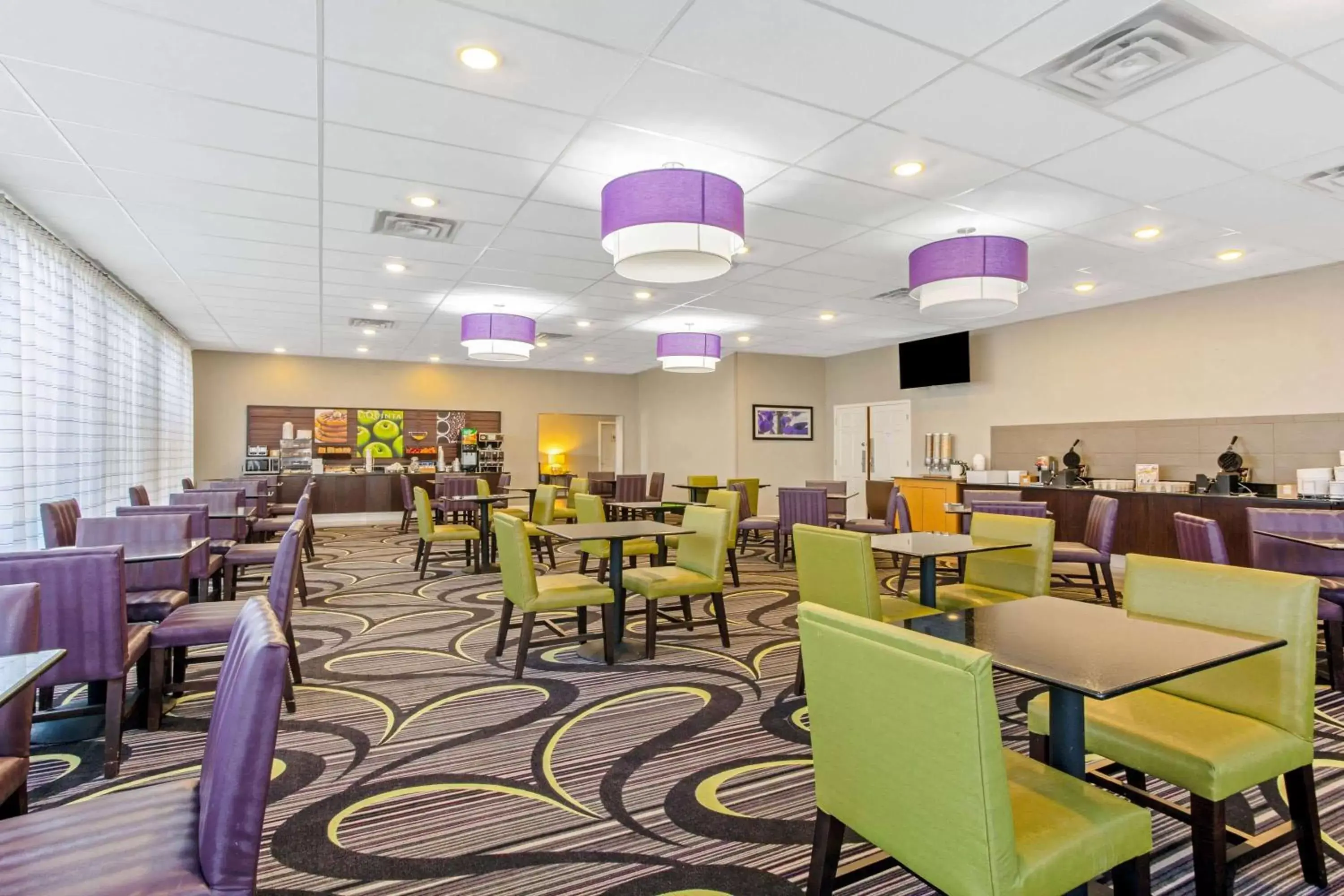 Restaurant/Places to Eat in La Quinta Inn & Suites by Wyndham And Conference Center San Angelo