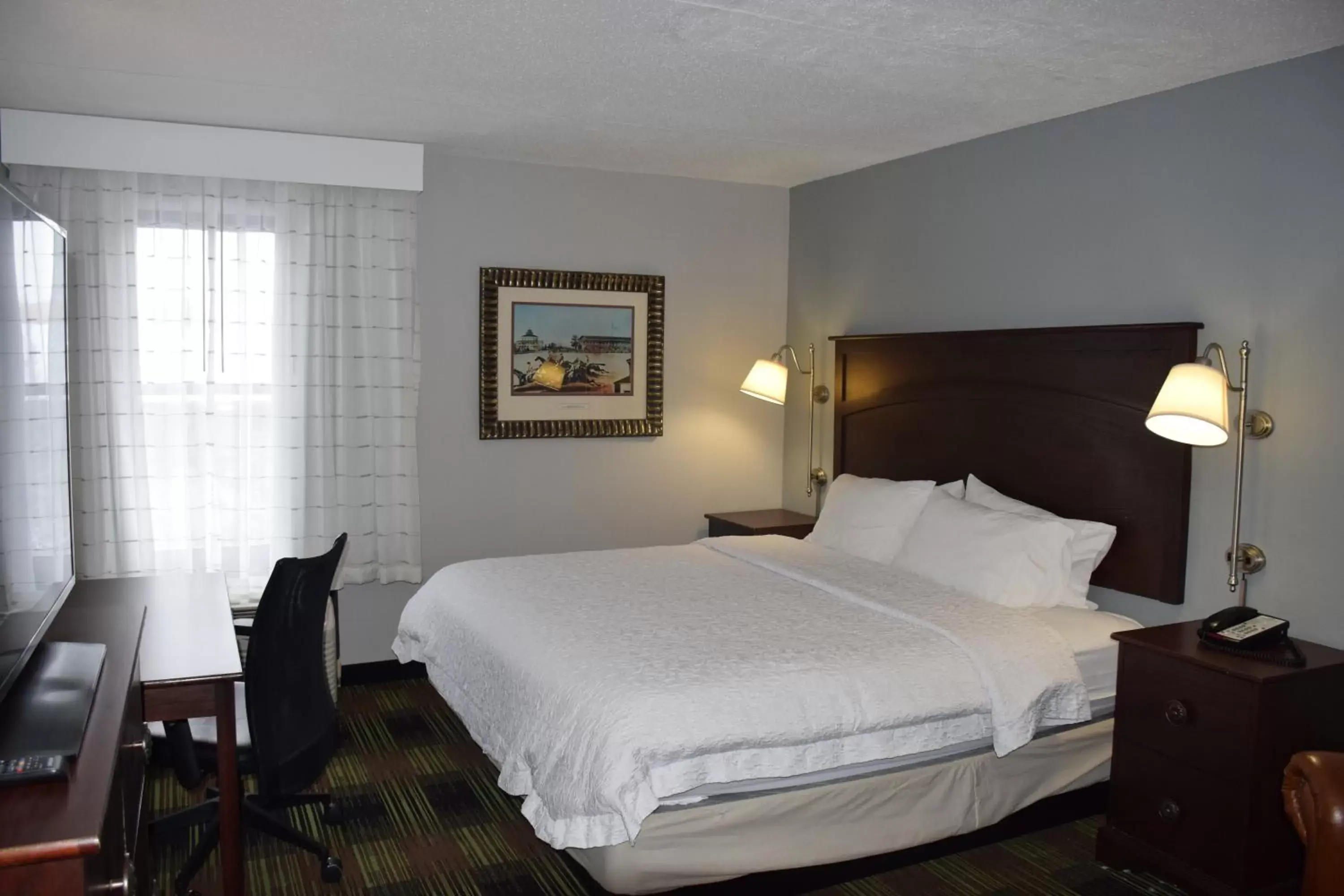 Bed in Wingate by Wyndham Baltimore BWI Airport