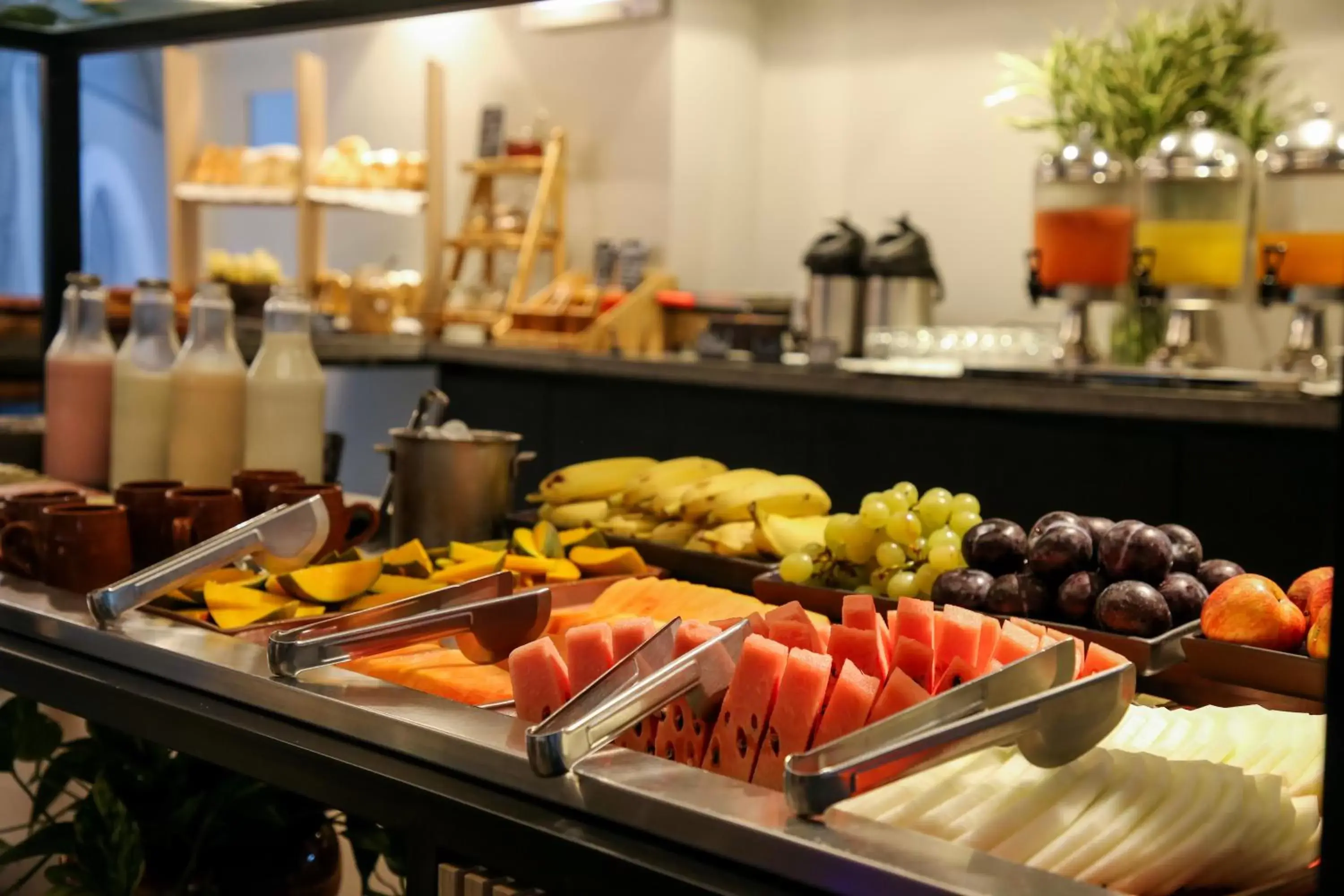 Breakfast, Food in Mercure Maceio Pajuçara