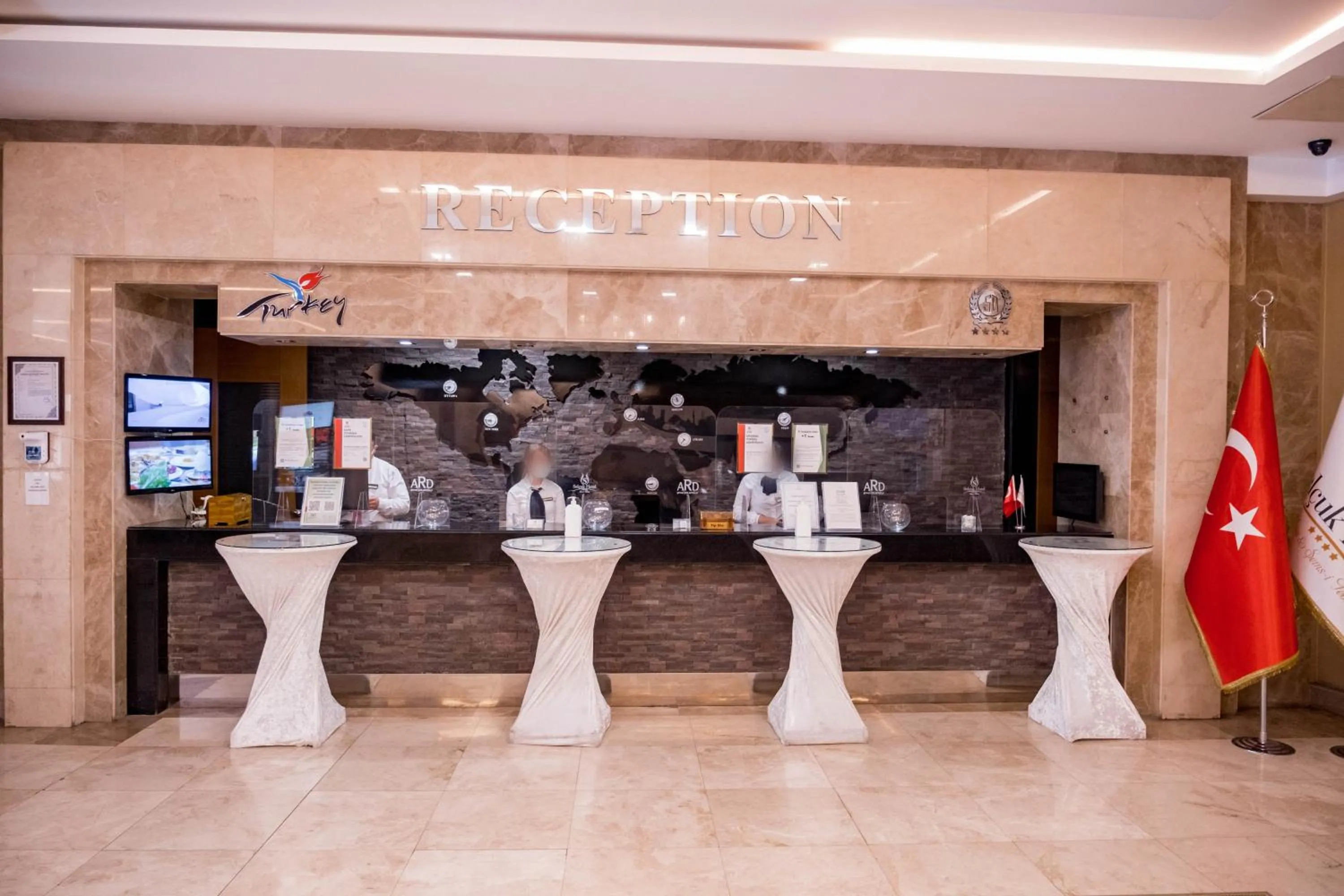 Lobby or reception in Selçuk Hotel