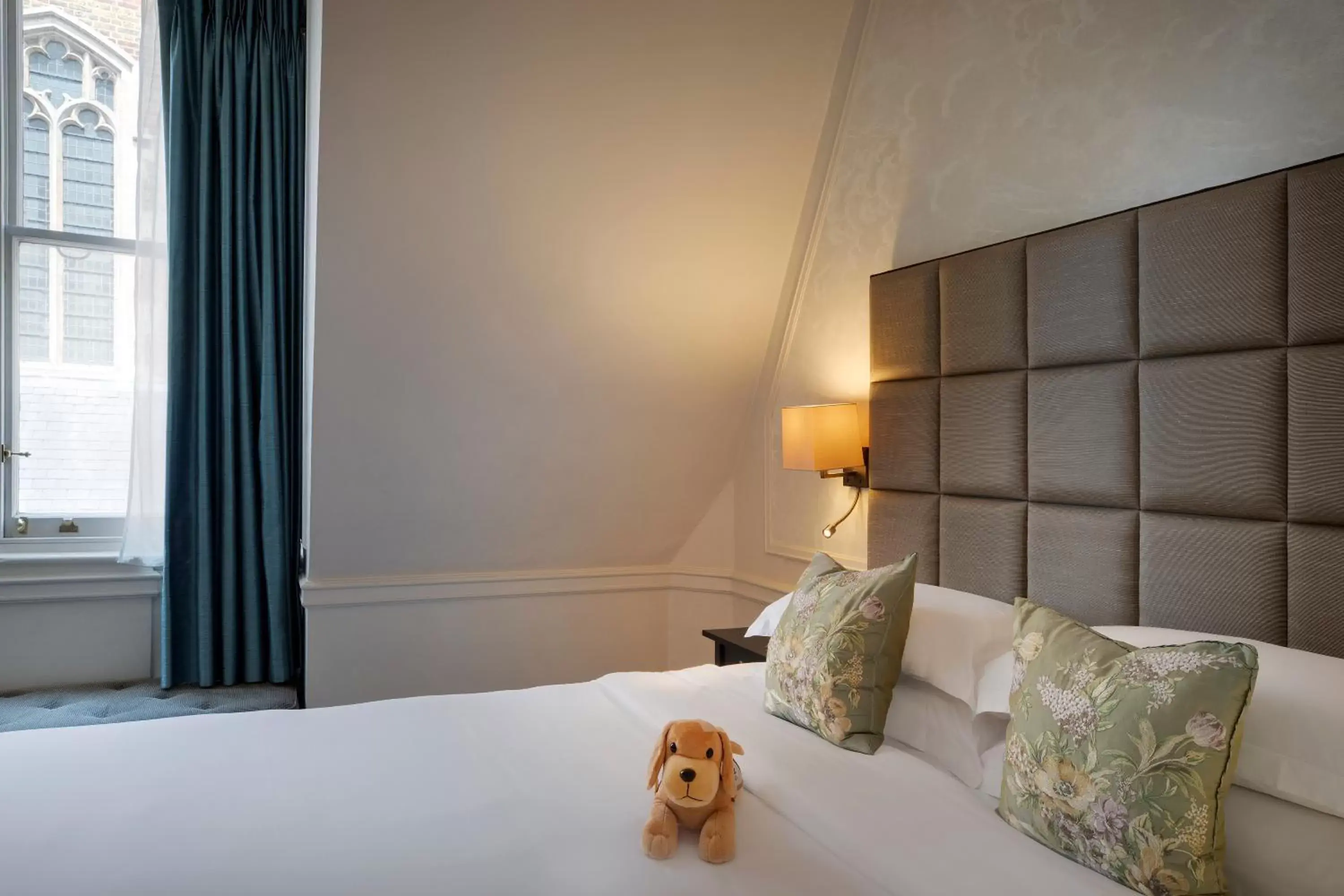 Bed in Sloane Square Hotel
