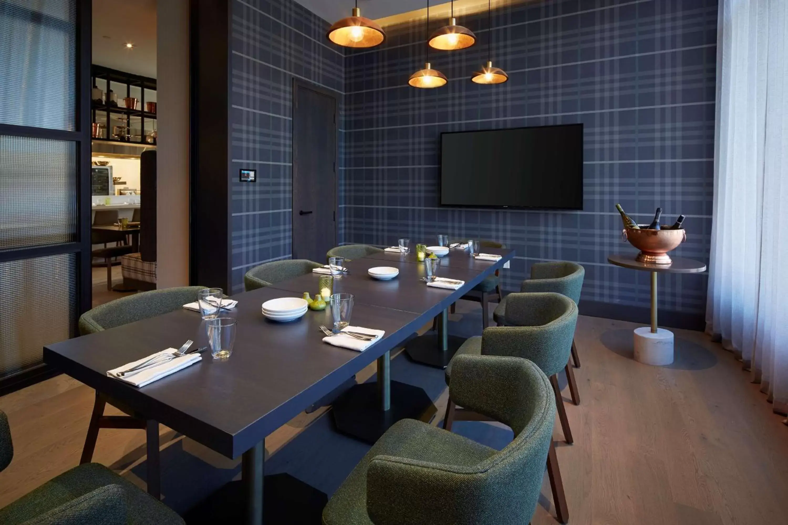 Restaurant/places to eat in Andaz Ottawa Byward Market-a concept by Hyatt