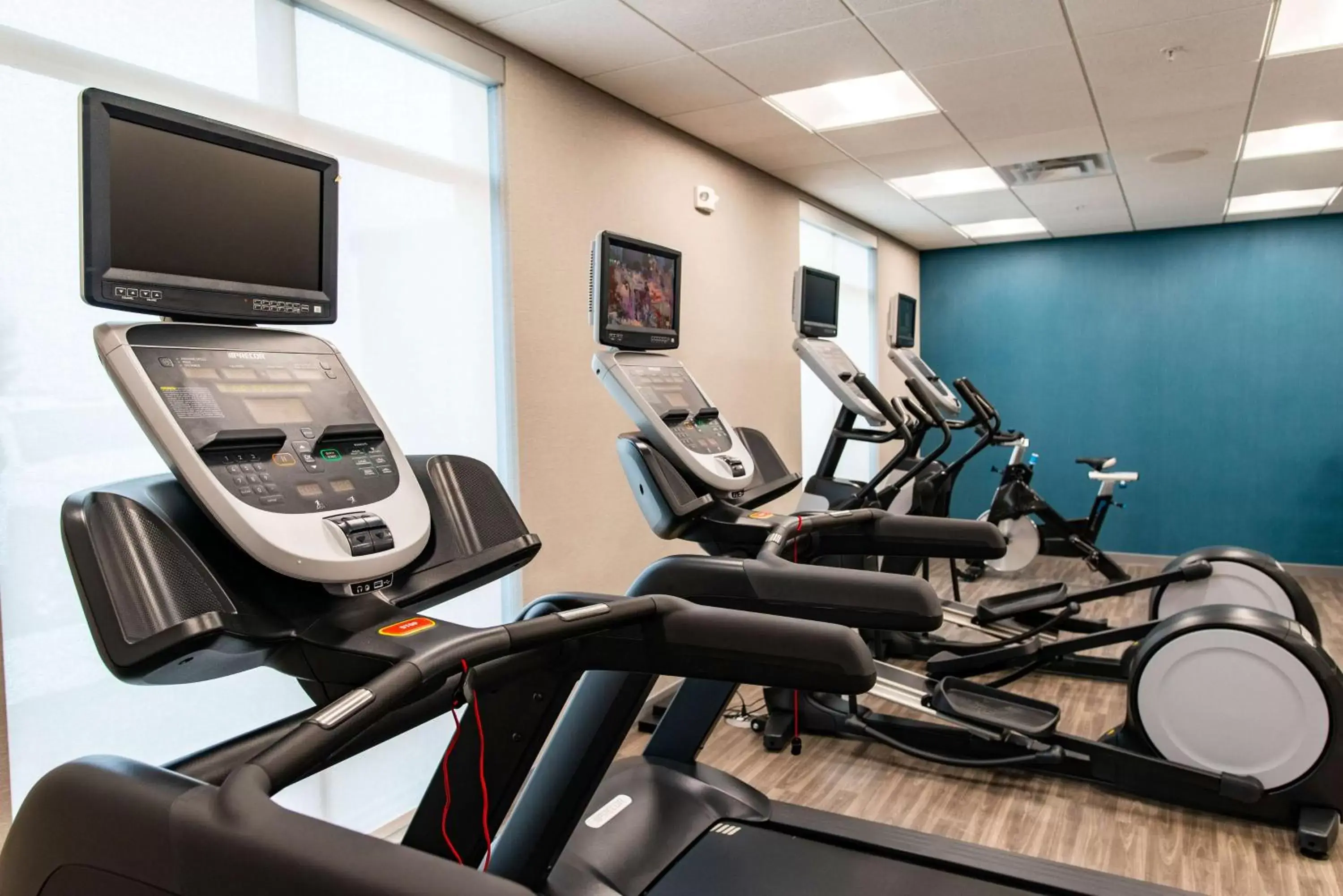 Fitness centre/facilities, Fitness Center/Facilities in Hampton Inn Paris IL, IL