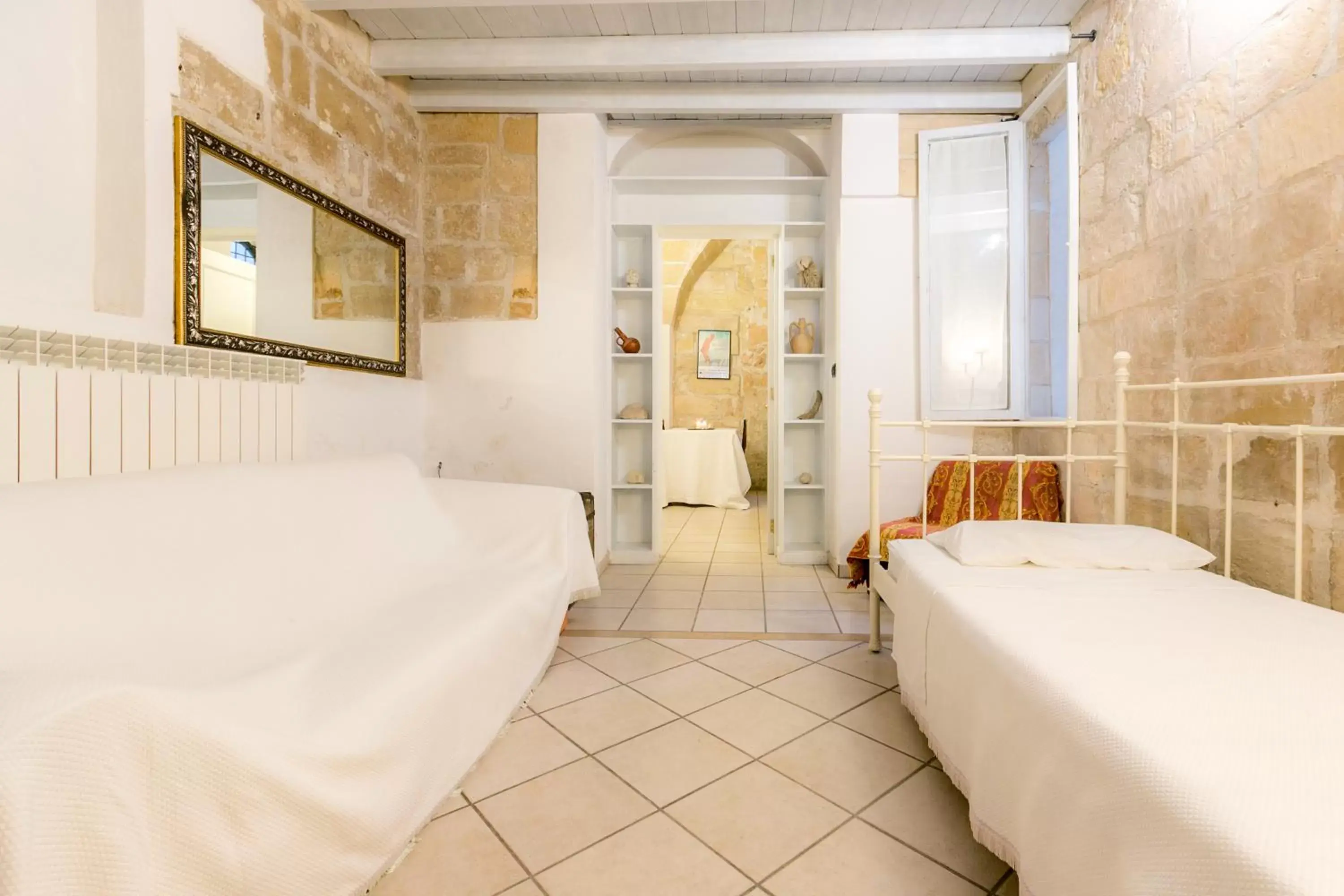 Photo of the whole room, Bed in Chiesa Greca - SIT Rooms & Apartments