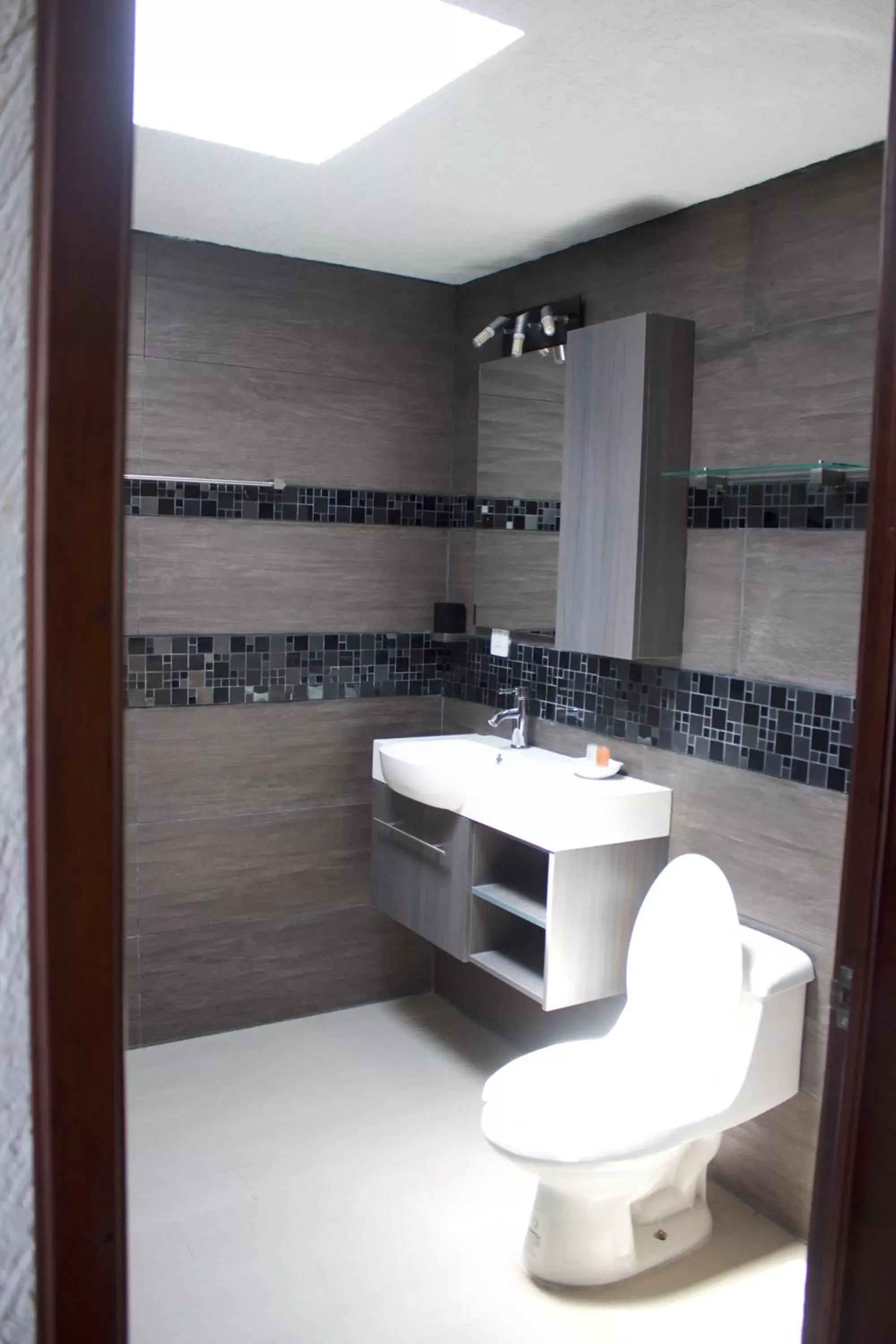 Bathroom in Ananta Hotel