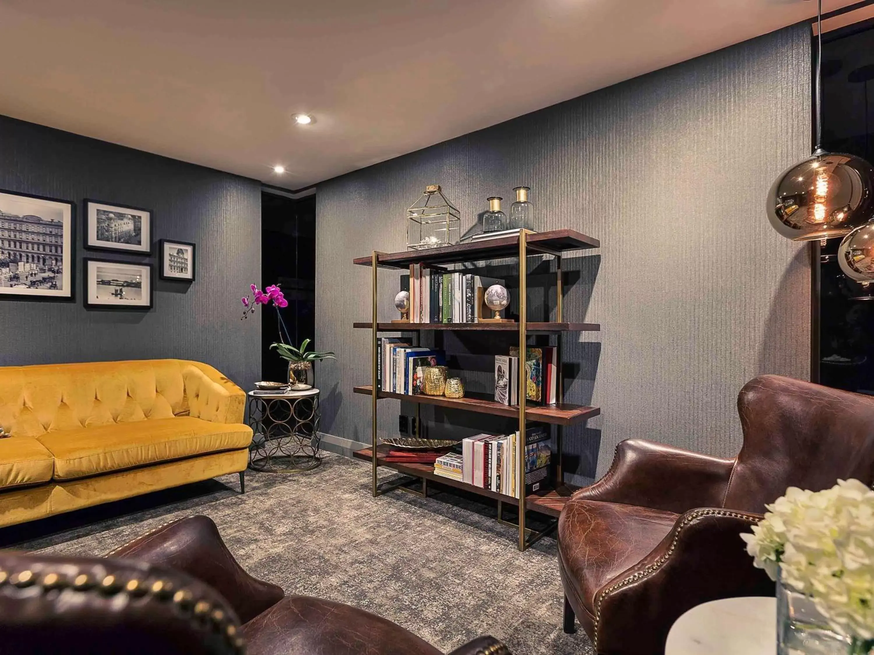 Property building in Mövenpick Hotel Auckland Property building in Mövenpick Hotel Auckland