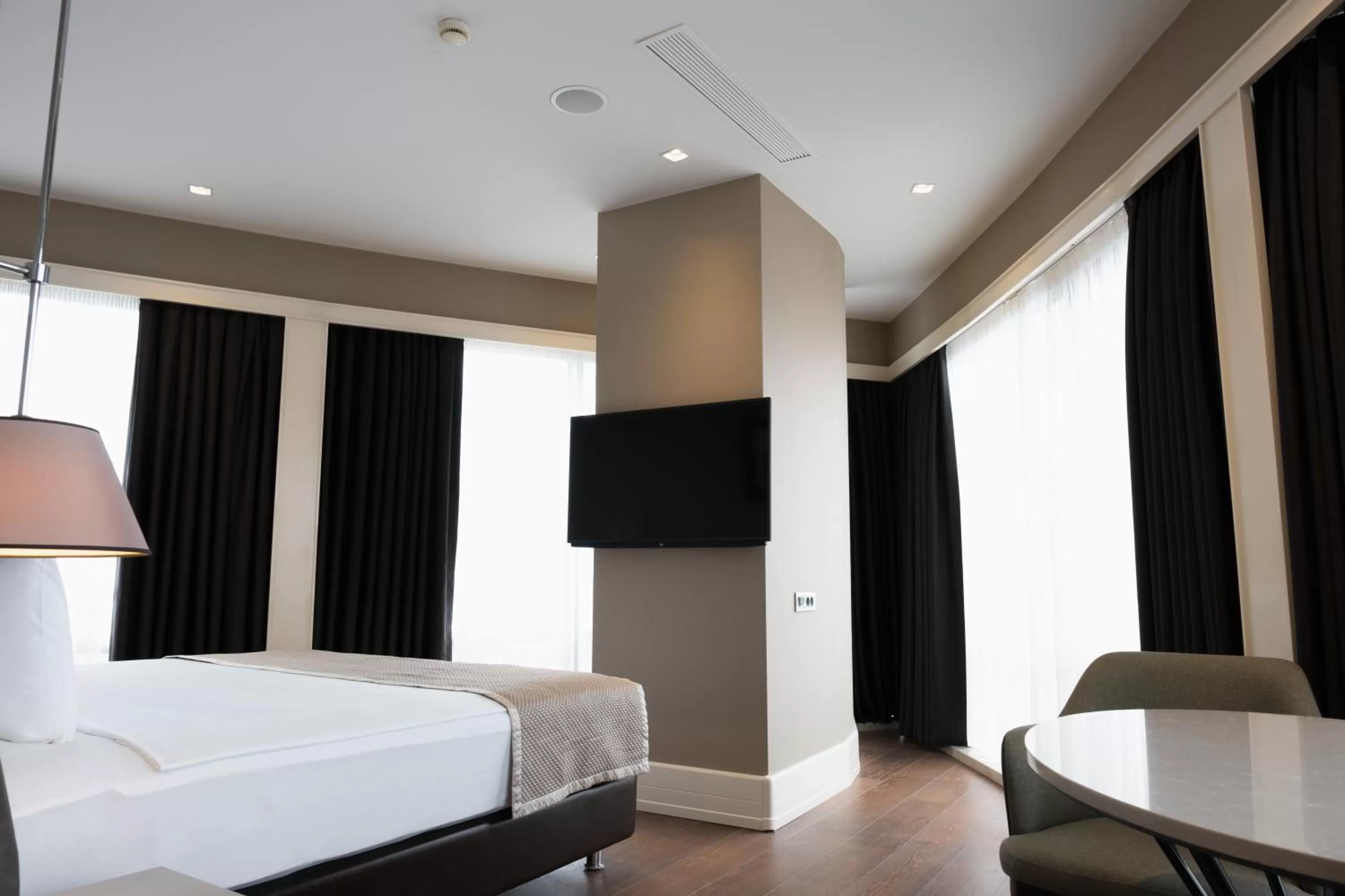 TV/Entertainment Center in Windsor Hotel & Convention Center Istanbul