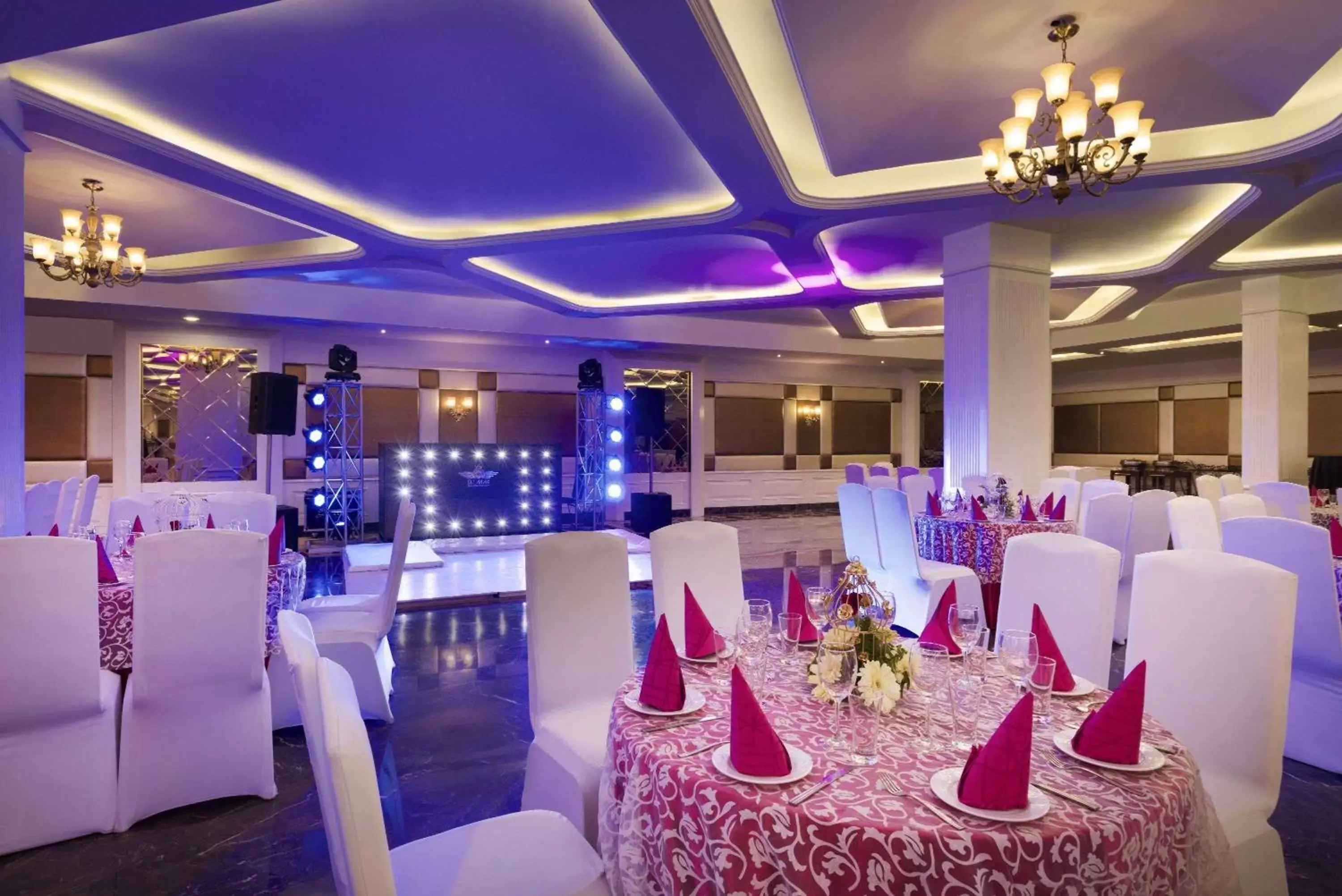 Banquet/Function facilities, Restaurant/Places to Eat in Ramada Plaza By Wyndham, Chandigarh Zirakpur
