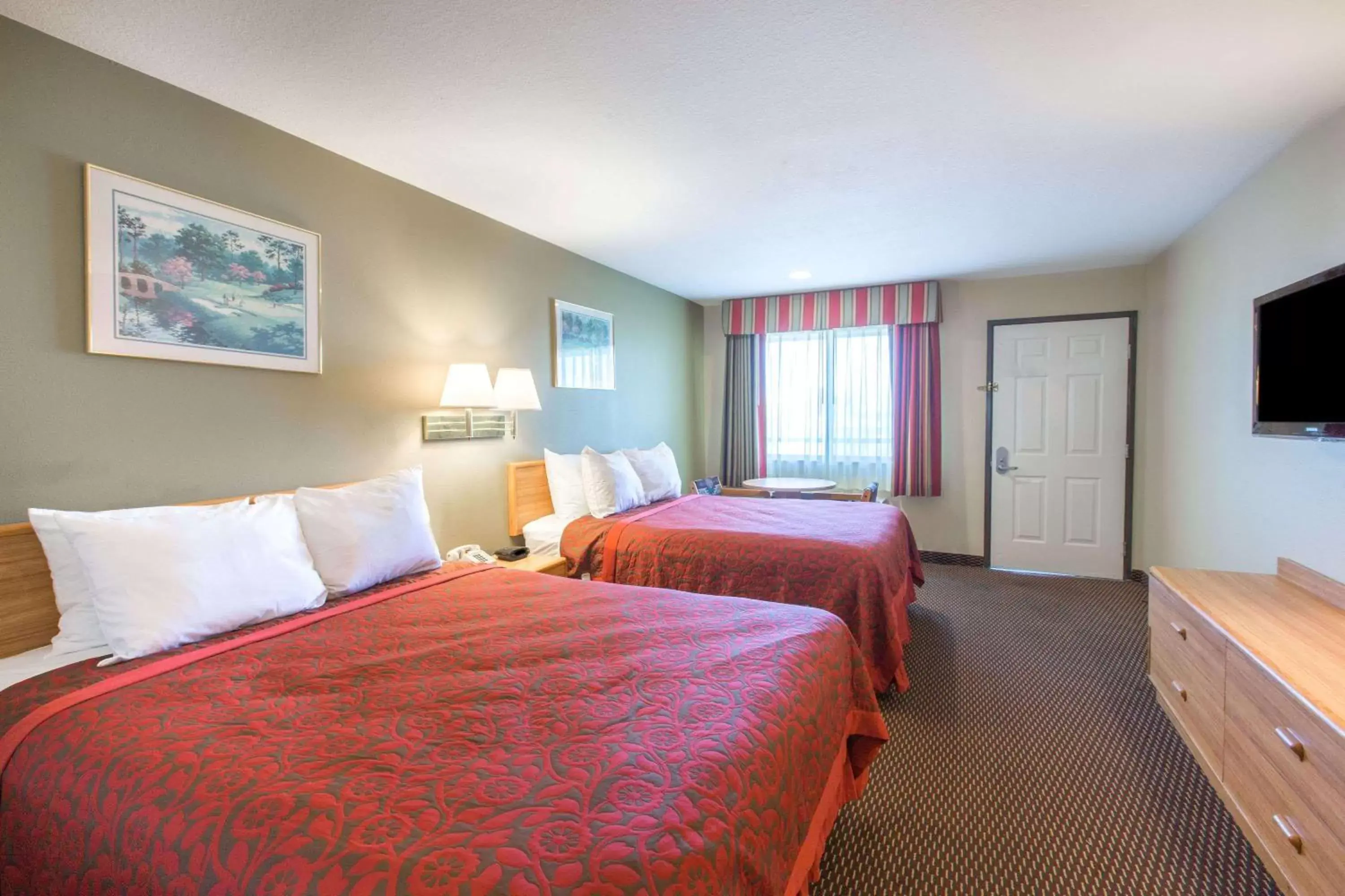 Photo of the whole room, Bed in Days Inn by Wyndham Tucson Airport