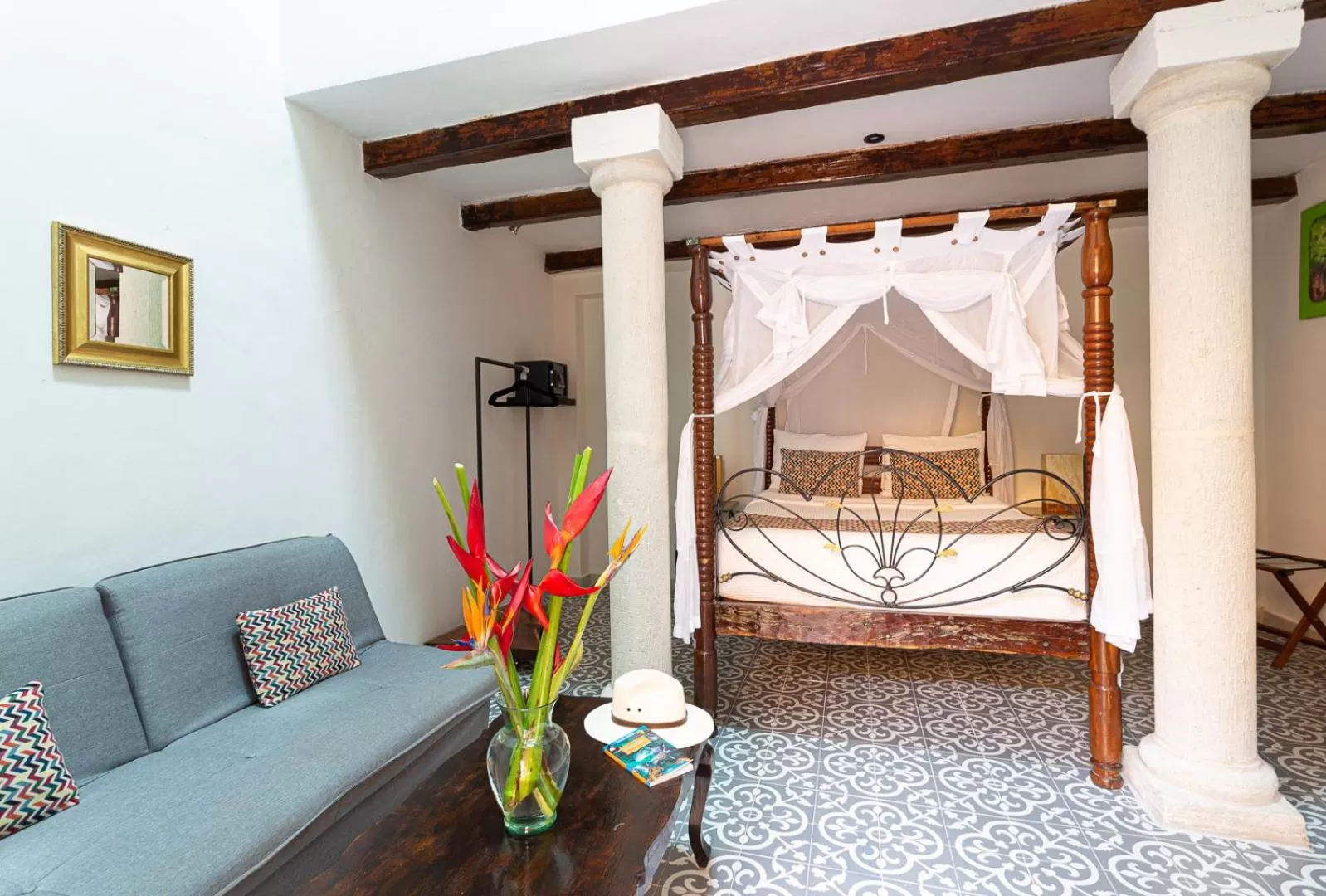 Photo of the whole room, Bed in Viva Merida Hotel Boutique