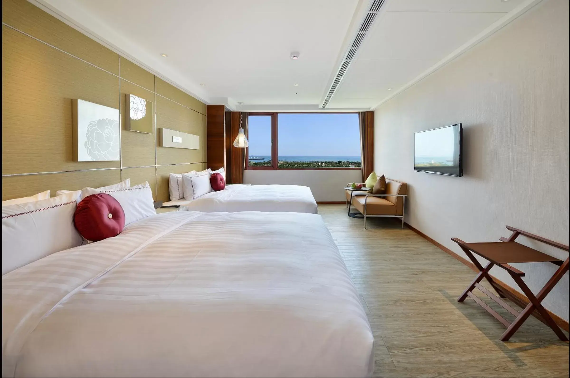 Bedroom in Shiny Ocean Hotel