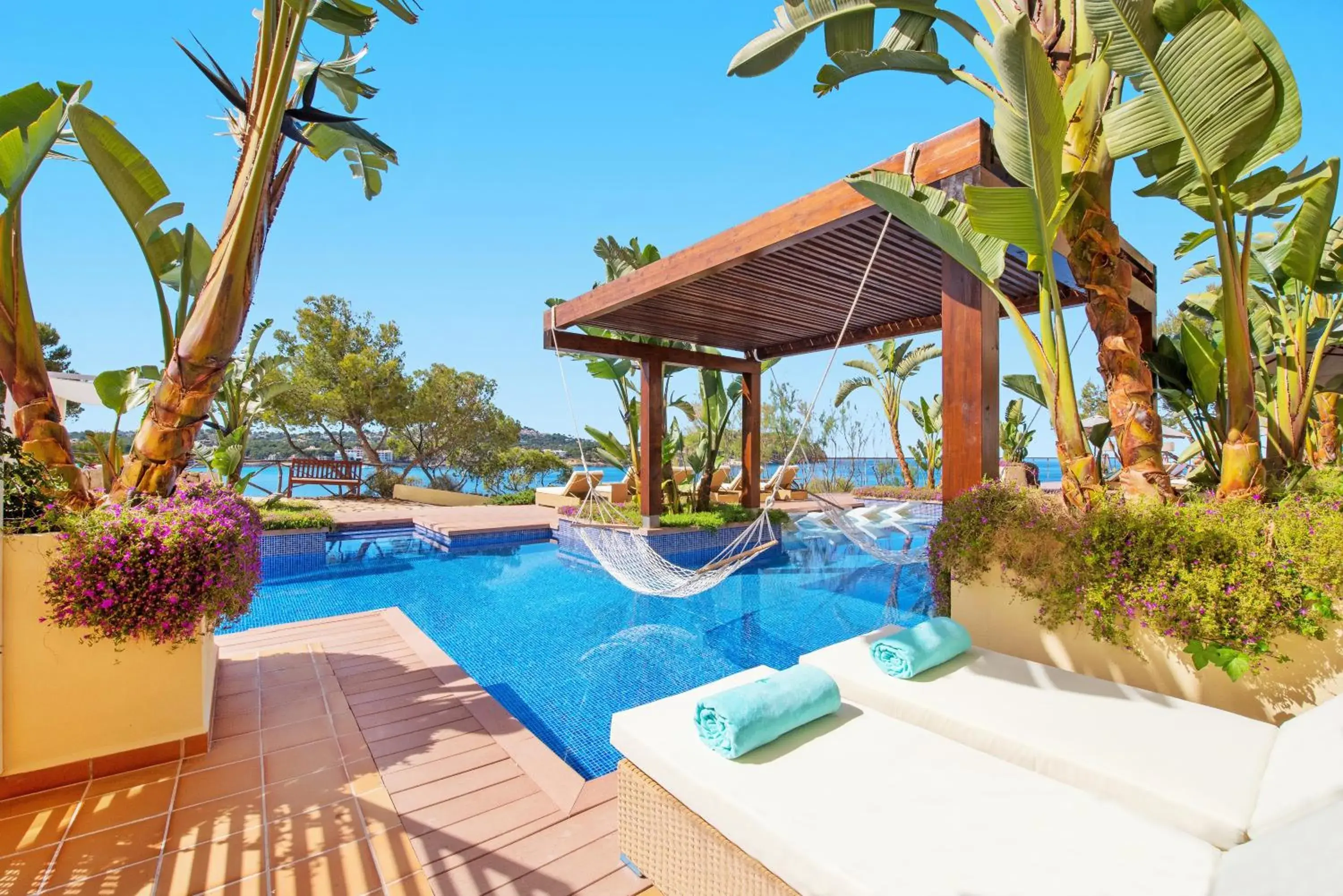 Swimming pool in Iberostar Selection Jardín del Sol Suites - Adults Only Swimming pool in Iberostar Selection Jardín del Sol Suites - Adults Only