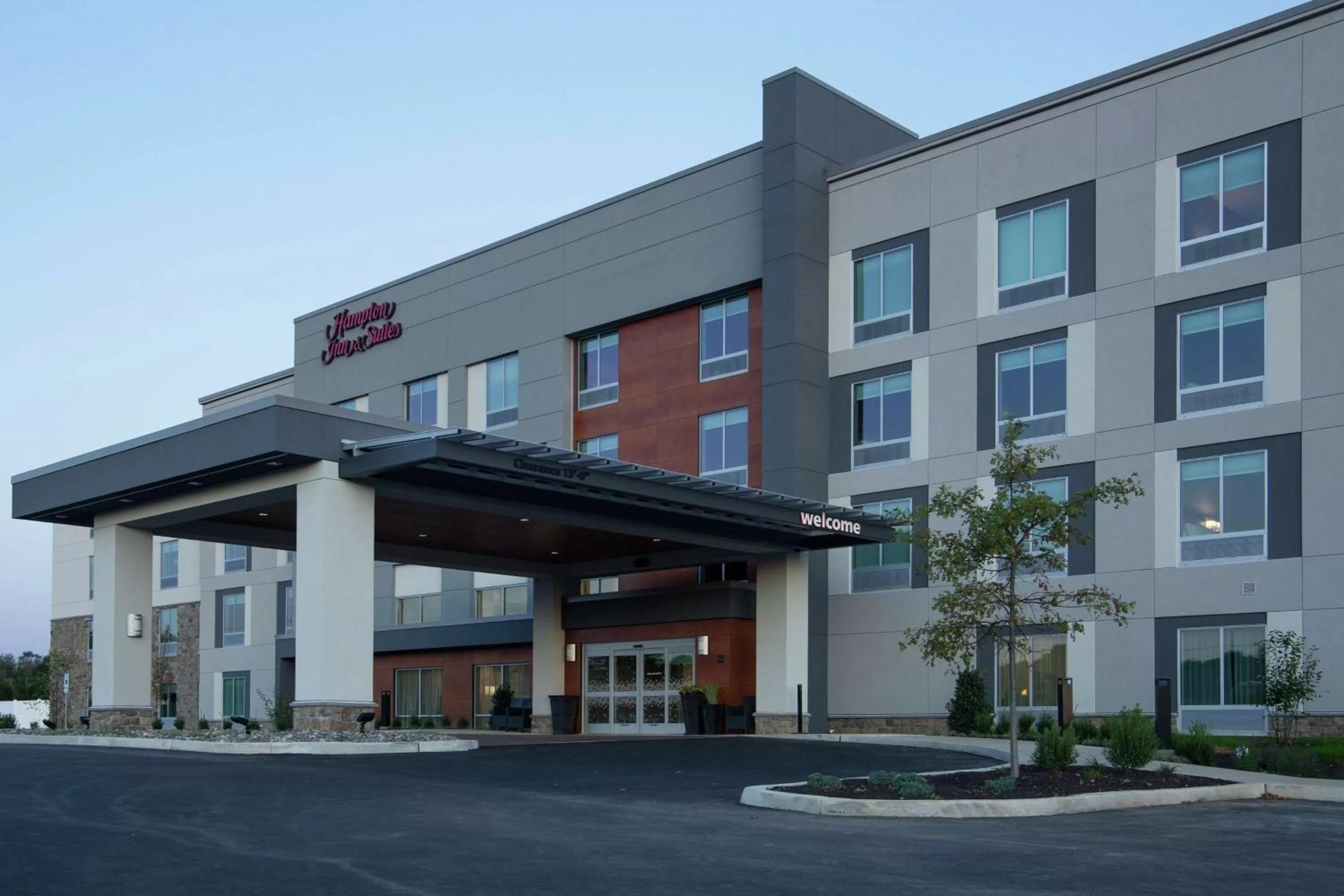 Property building in Hampton Inn & Suites Kutztown, Pa