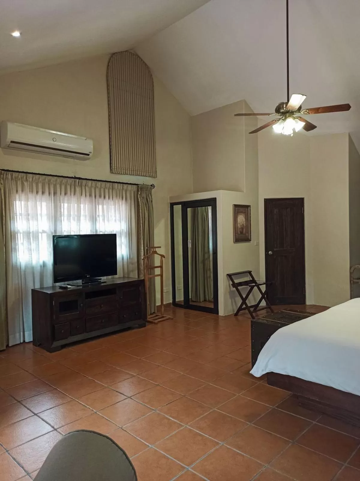 TV and multimedia, Bed in Valle Escondido Resort