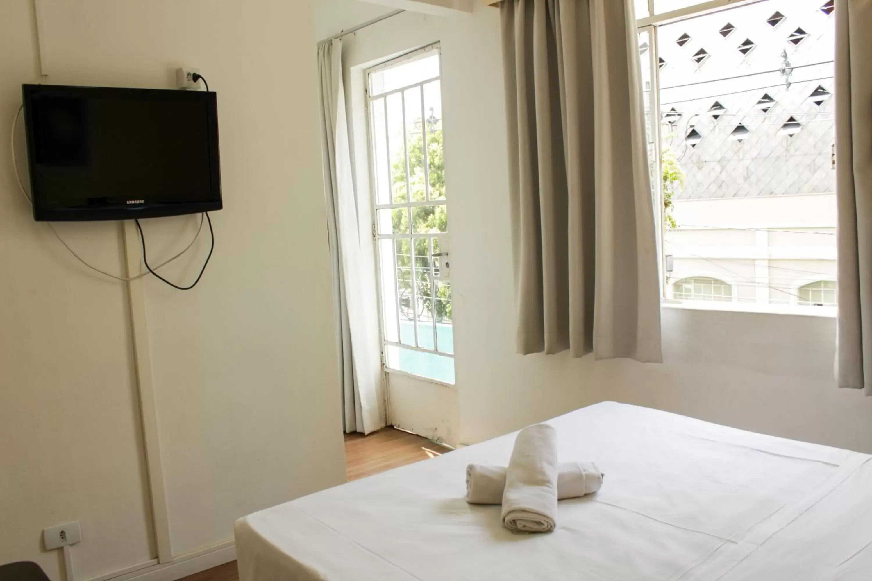 Standard Double Room with Fan in Hotel Blumenau Centro Standard Double Room with Fan in Hotel Blumenau Centro