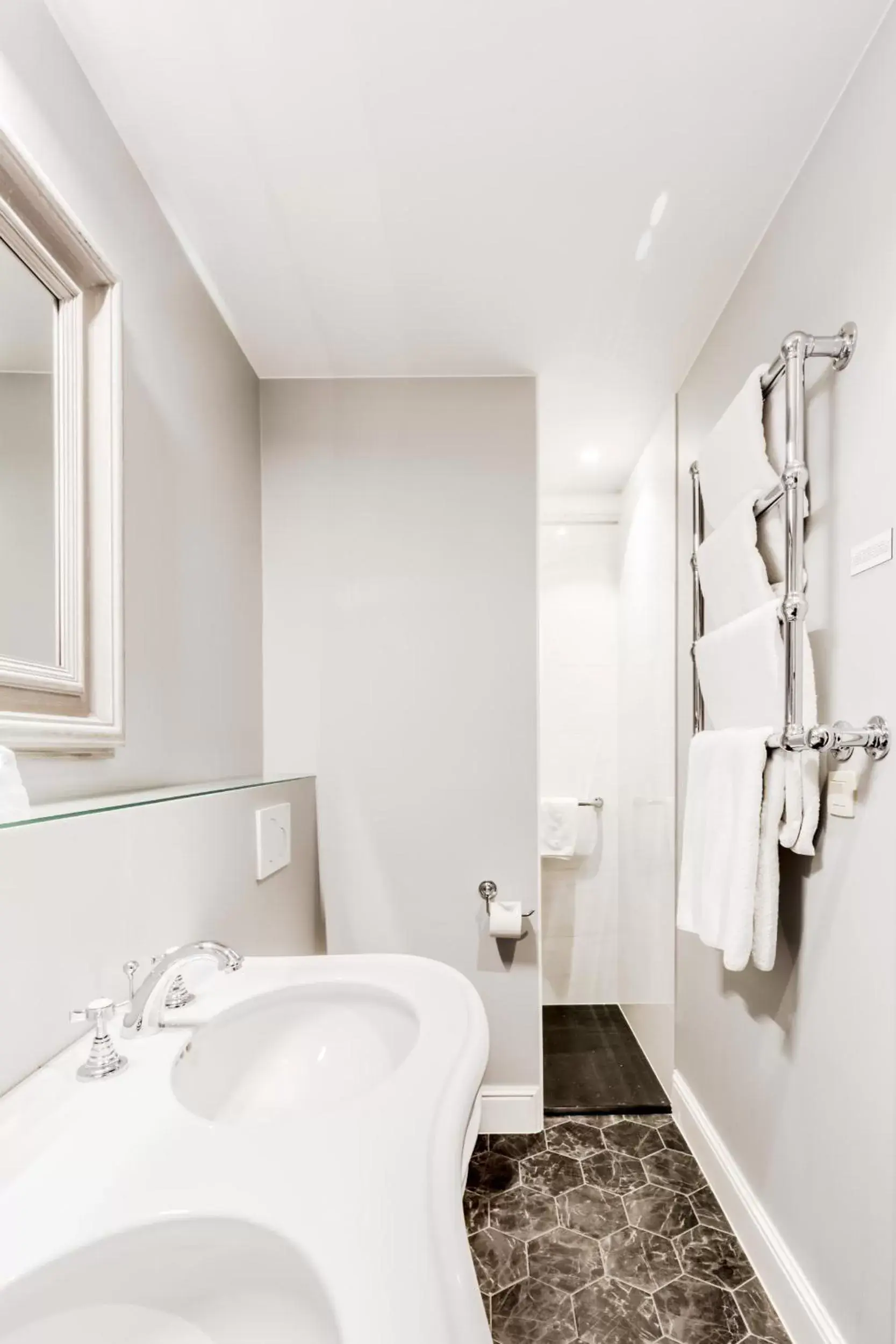 Bathroom in Boutique Hotel De Castillion - Small elegant family hotel