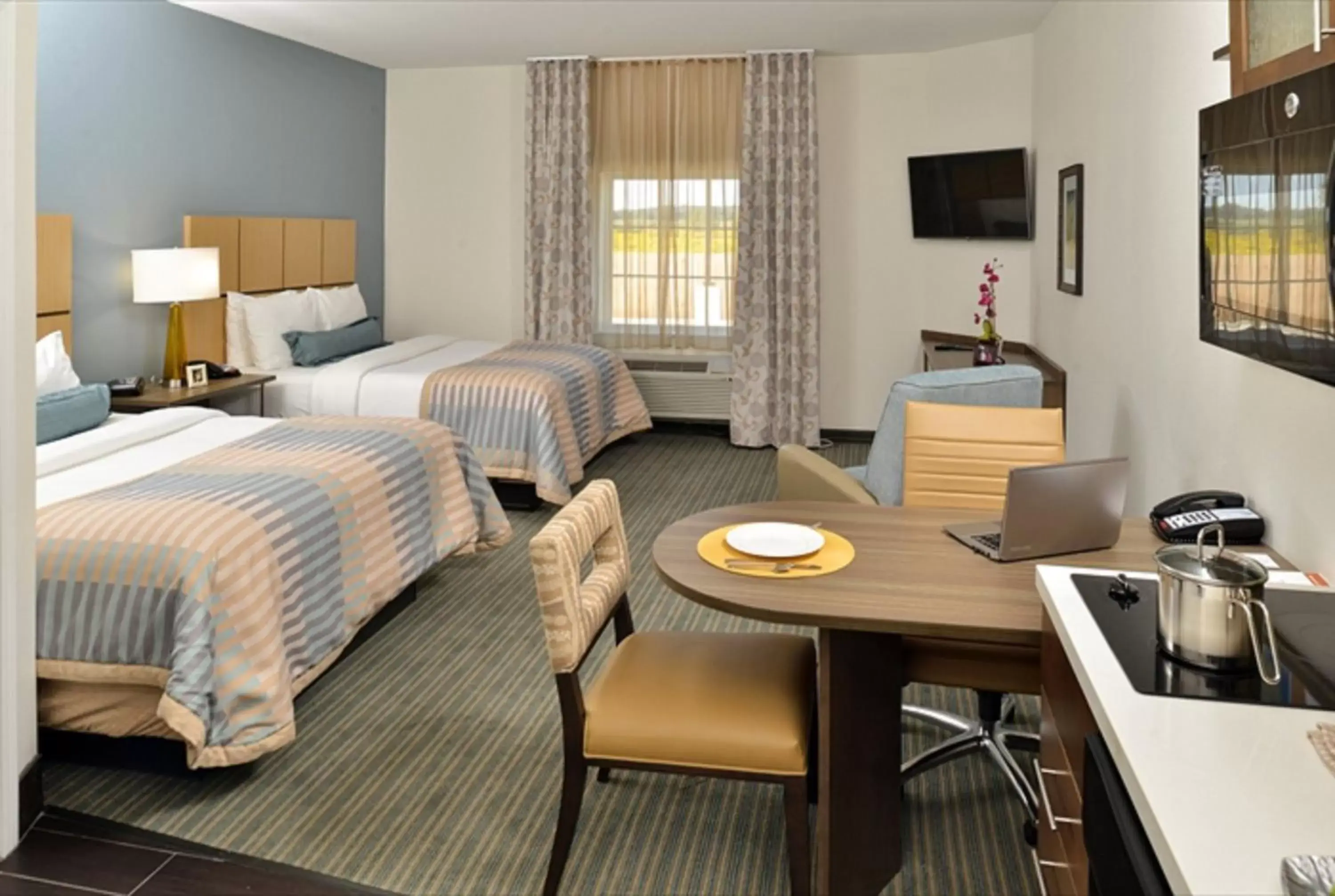 Photo of the whole room in Candlewood Suites Houma, an IHG Hotel