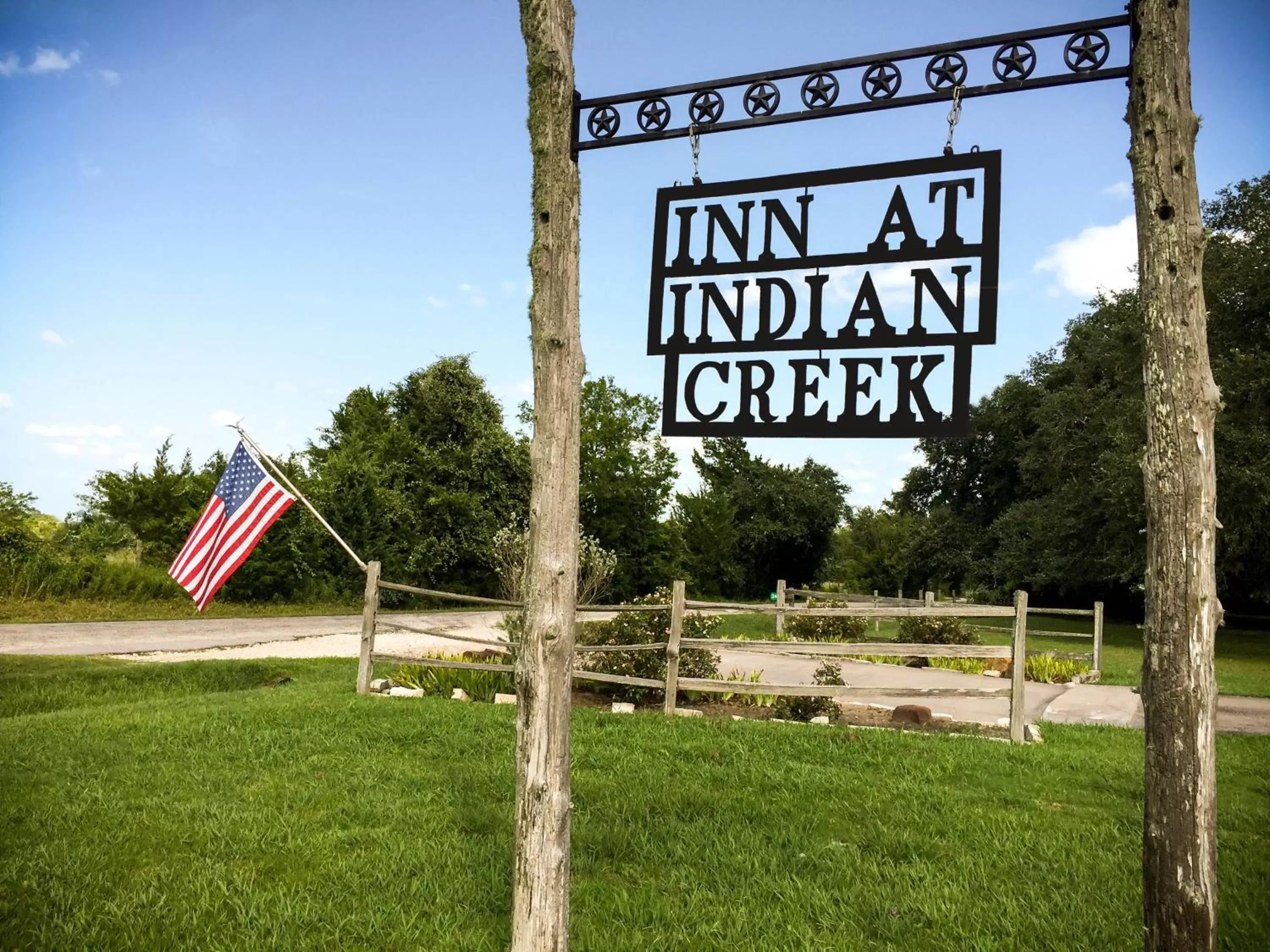 Property logo or sign in Inn at Indian Creek