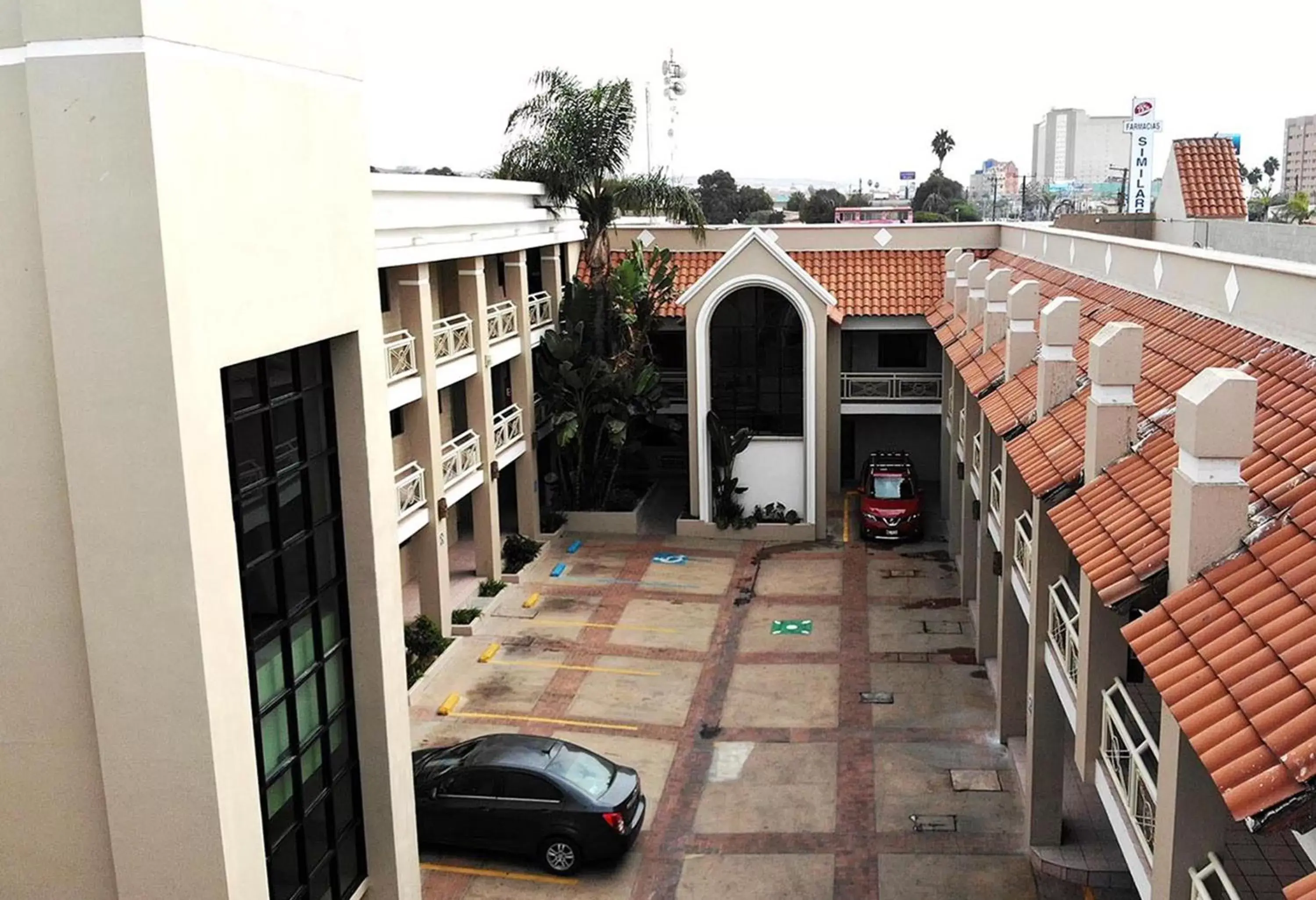 Property building, Balcony/Terrace in Del Mar Inn Rosarito