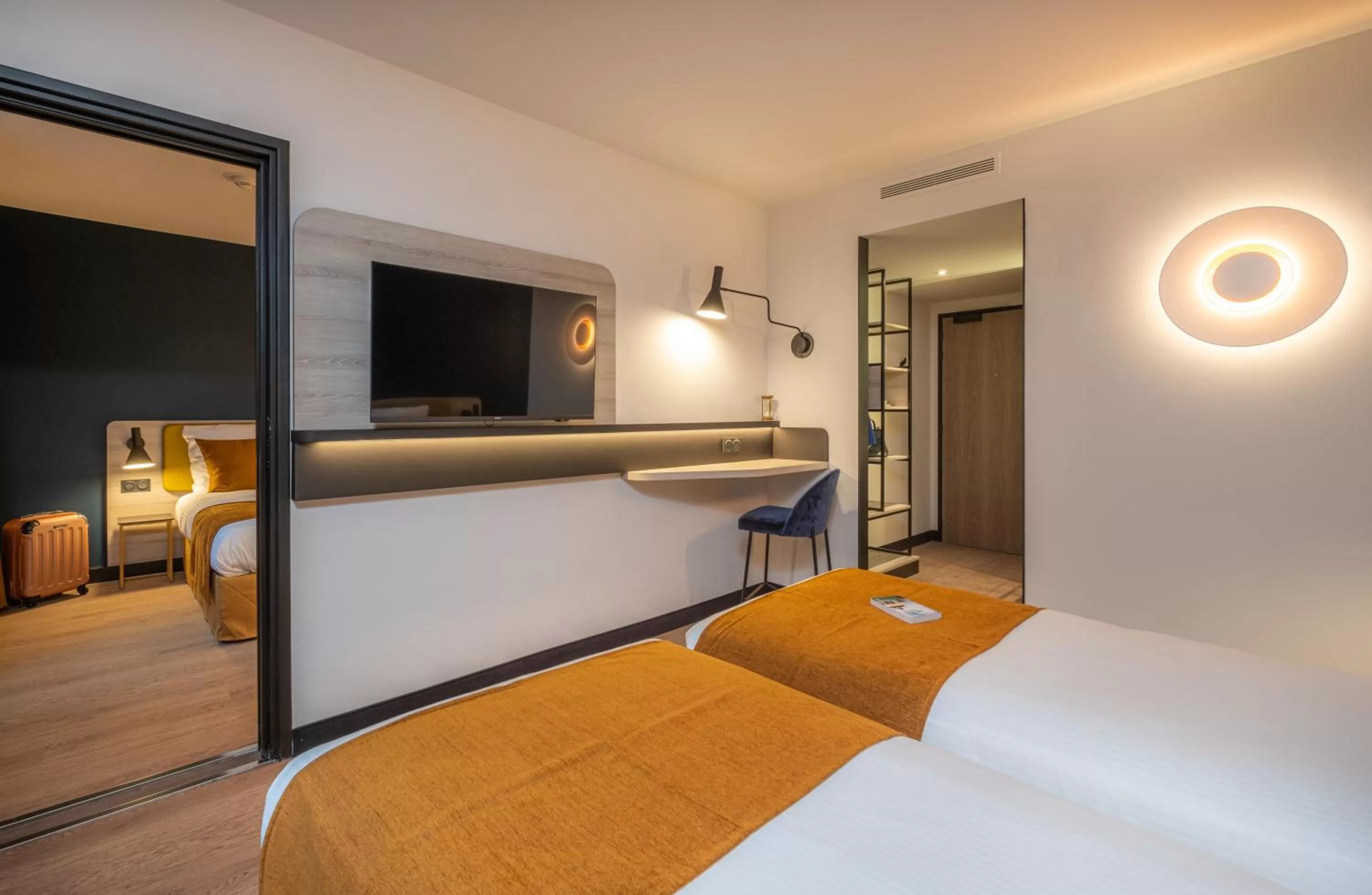 Bedroom, Bed in Kyriad Tours Sud - Ballan Mire