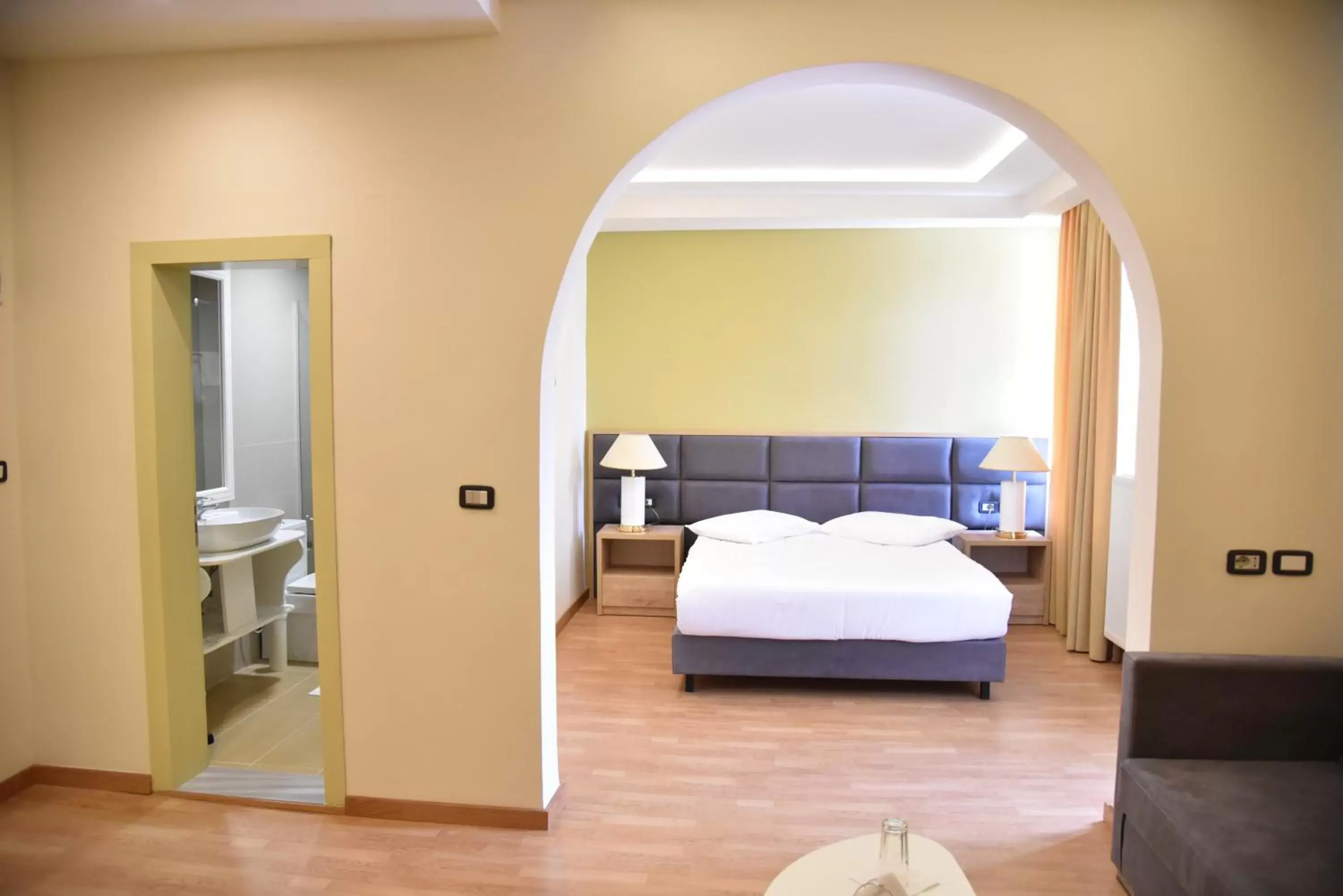 Bedroom, Bed in Hotel Cajupi