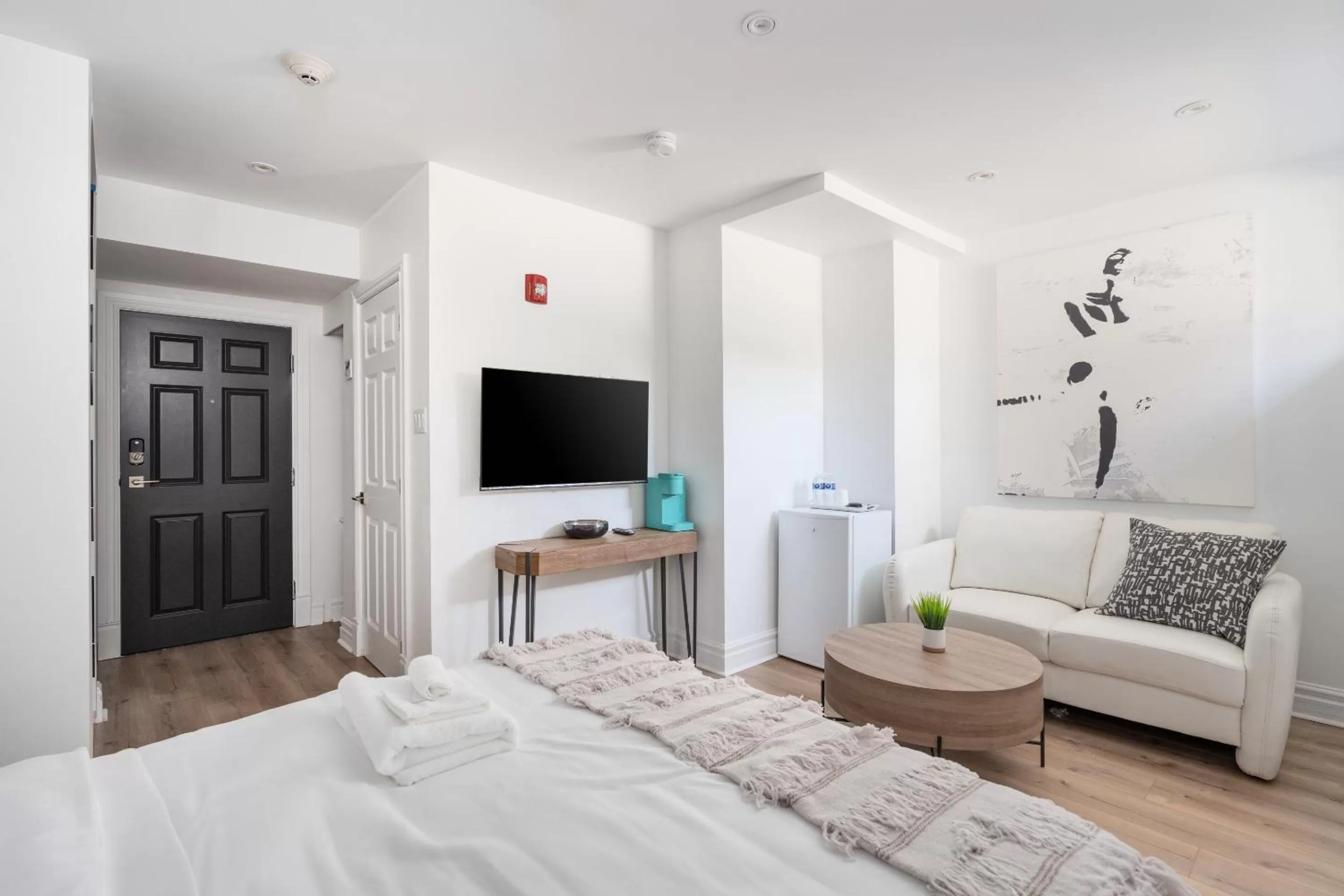 Bed in Le Penfield Par Nomade MTL