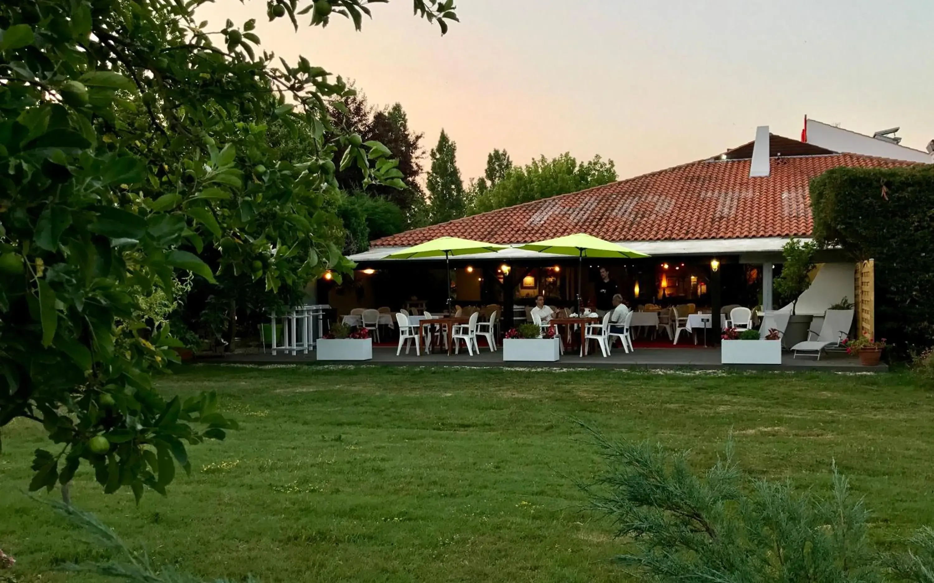 Property Building in Logis La Belle Poule