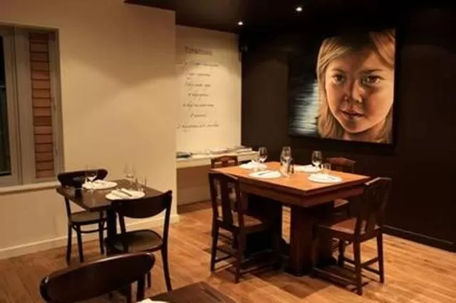 Restaurant/places to eat in The Crown Hotel