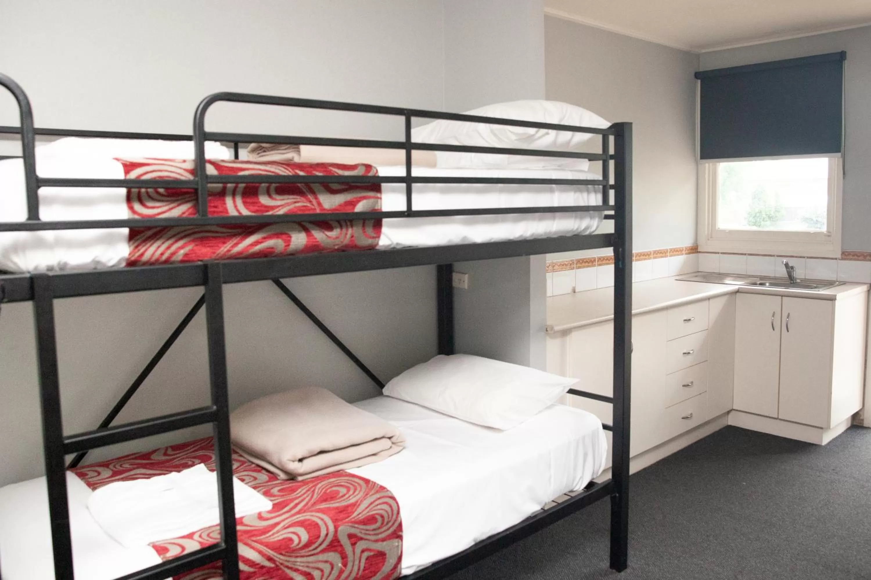 Bed in Royal Hotel Singleton