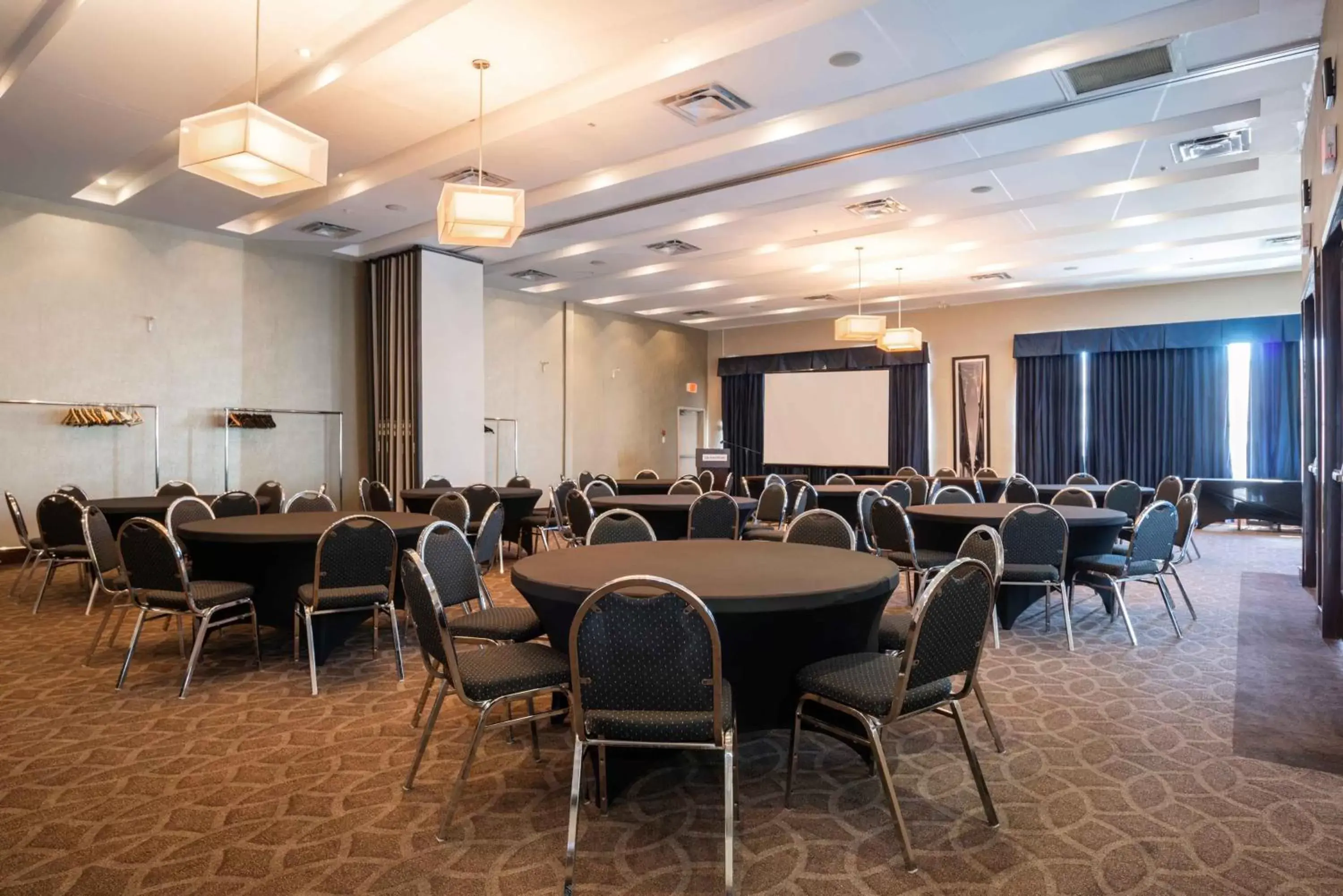 Meeting/conference room in Sandman Hotel & Suites Winnipeg Airport