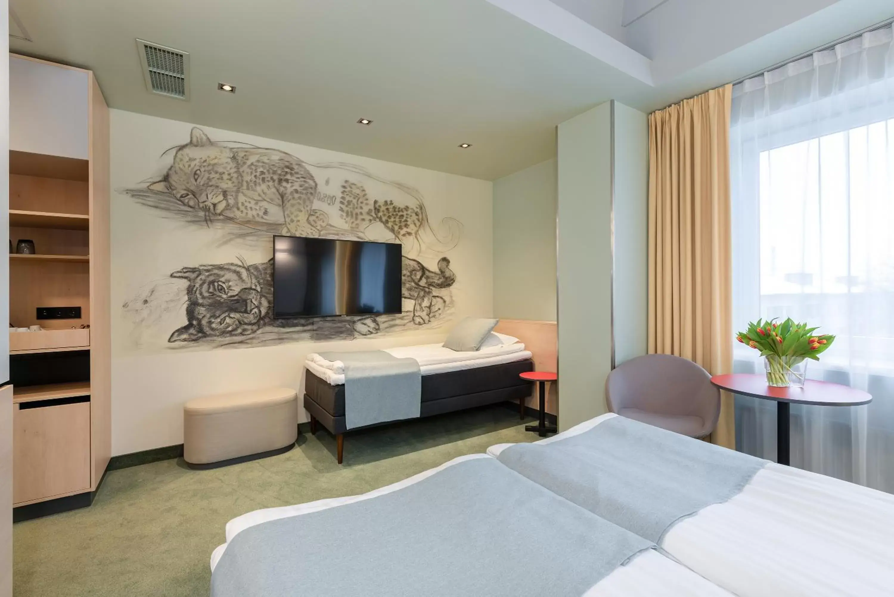 View (from property/room), Bed in Art Hotel Pallas by Tartuhotels