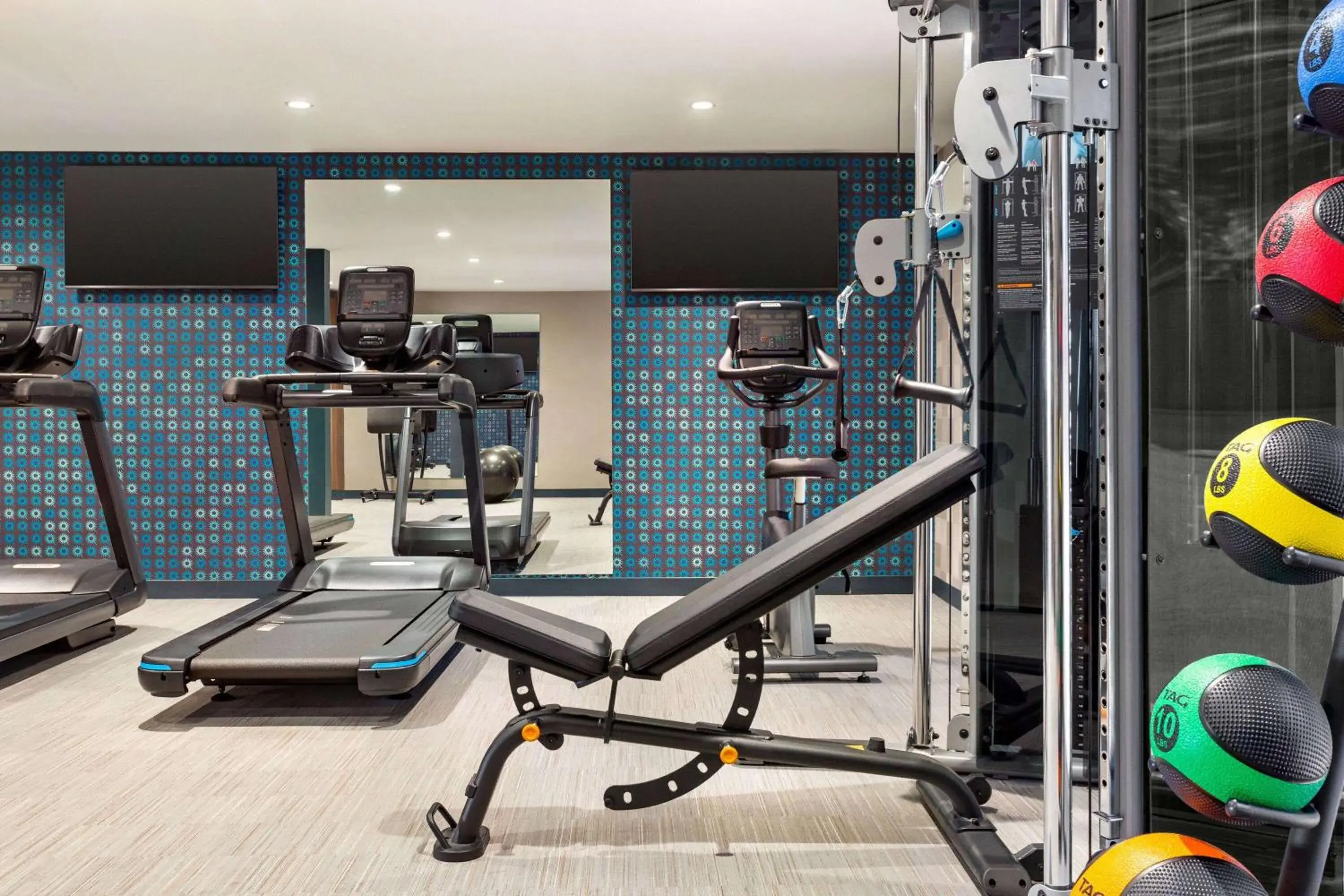 Fitness centre/facilities, Fitness Center/Facilities in La Quinta Inn By Wyndham Columbia NE / Fort Jackson