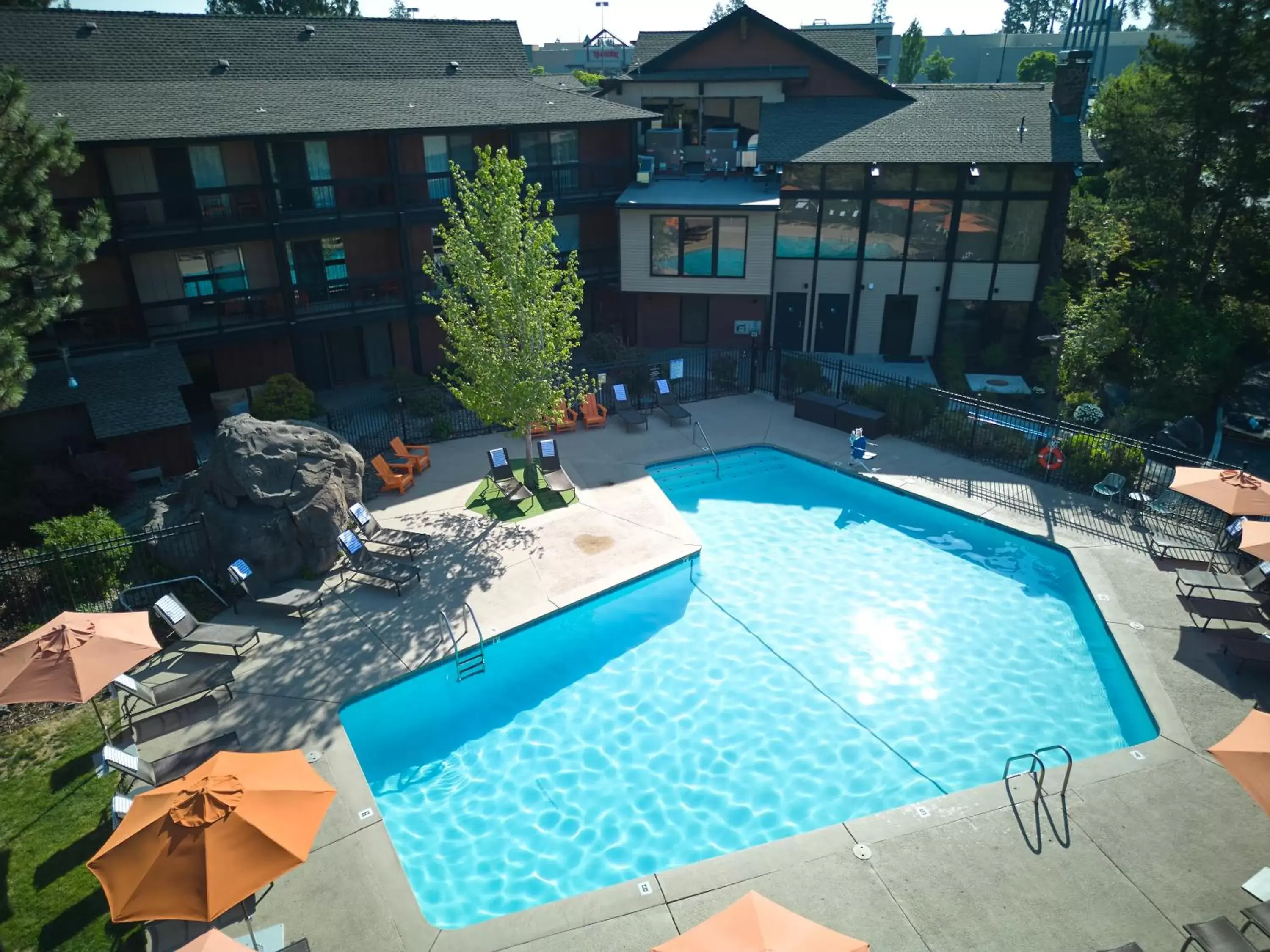 Pool View in Riverhouse on the Deschutes