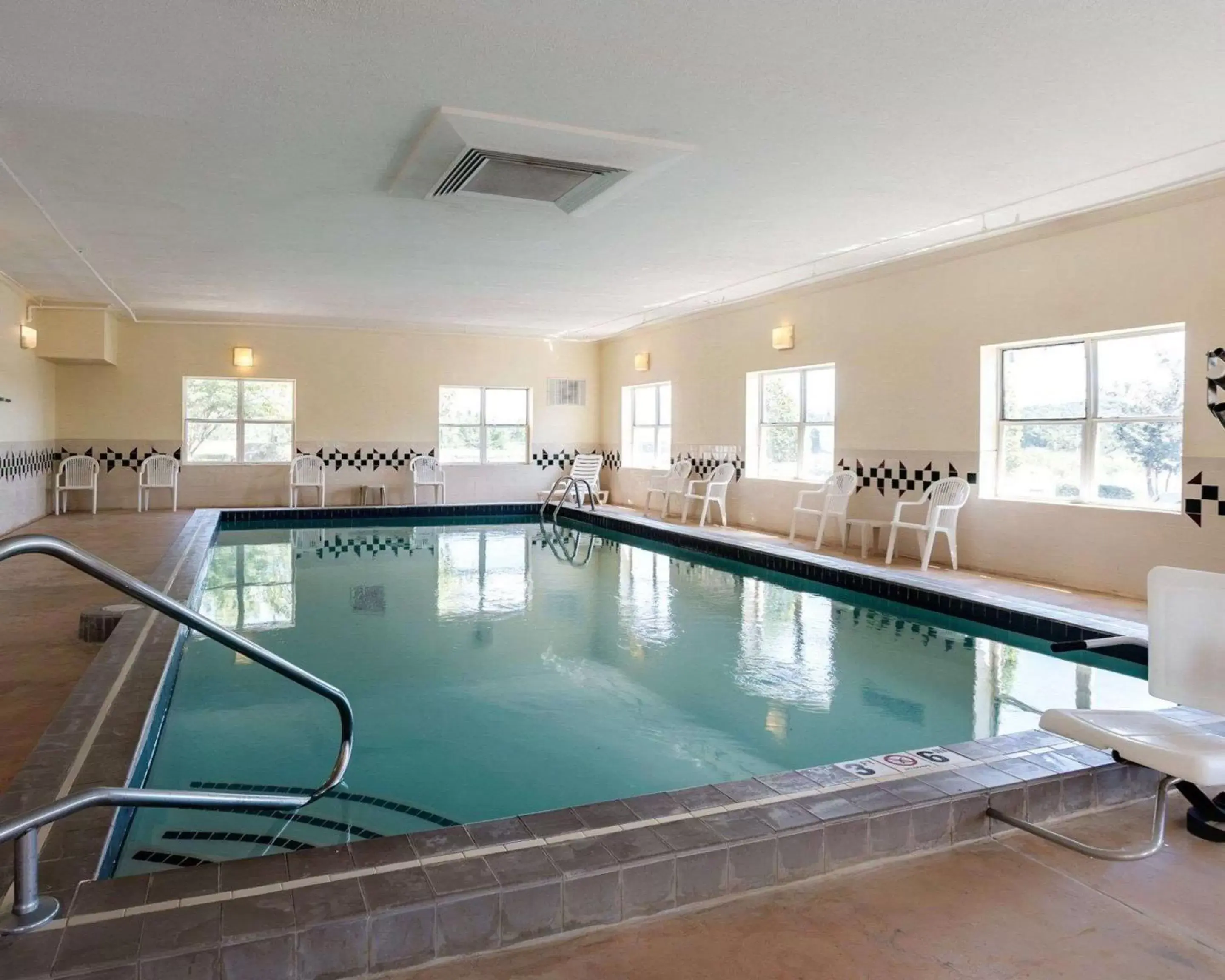 On site, Swimming Pool in Comfort Inn & Suites Grenada