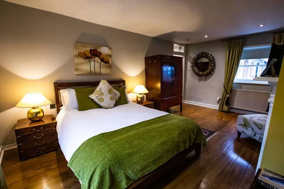 Deluxe Double Room with Bath in 38 St Giles