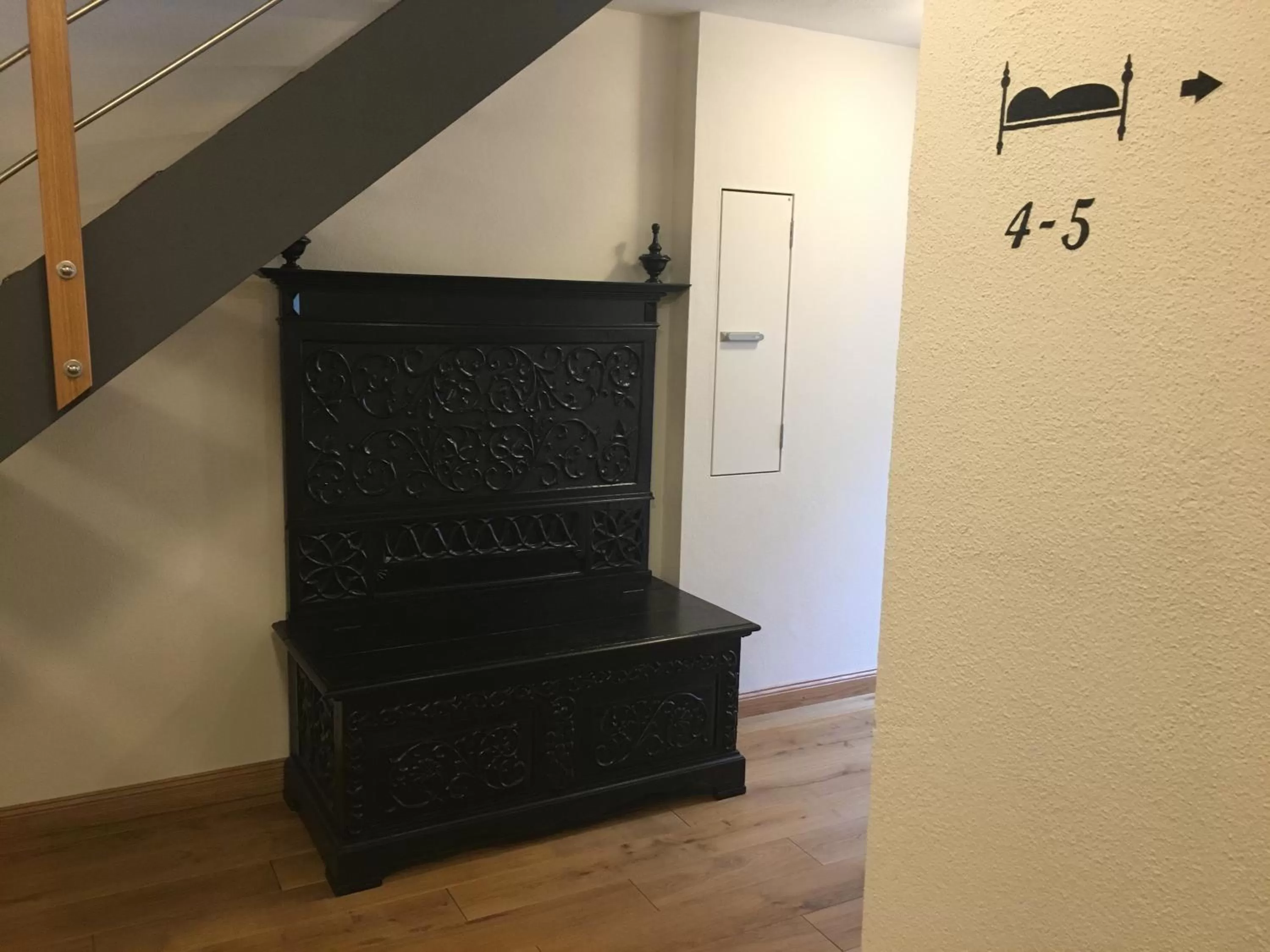 Decorative detail in Fachwerk-Hotel Eisenbart