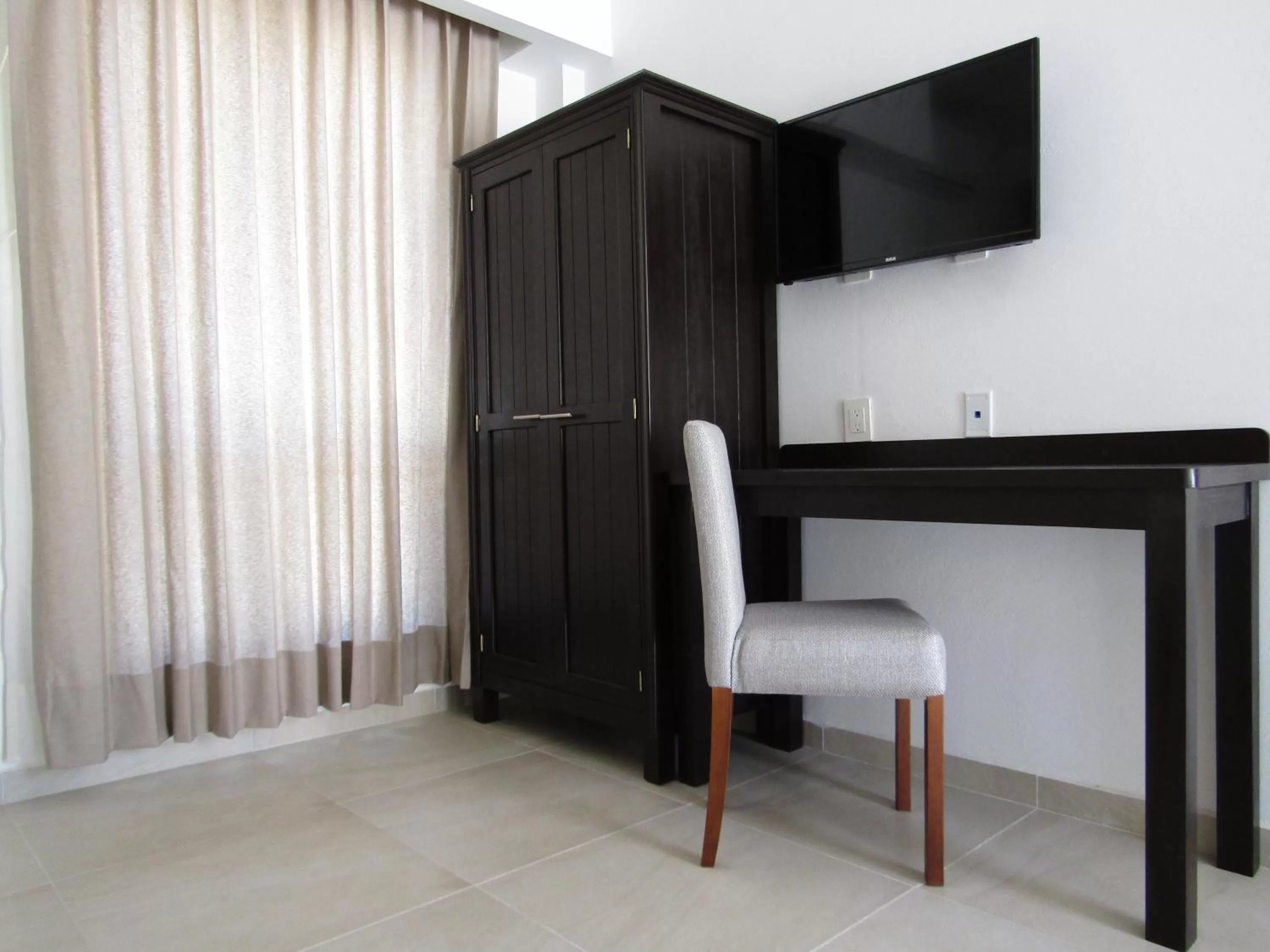 TV and multimedia in Casa Blanca Hotel