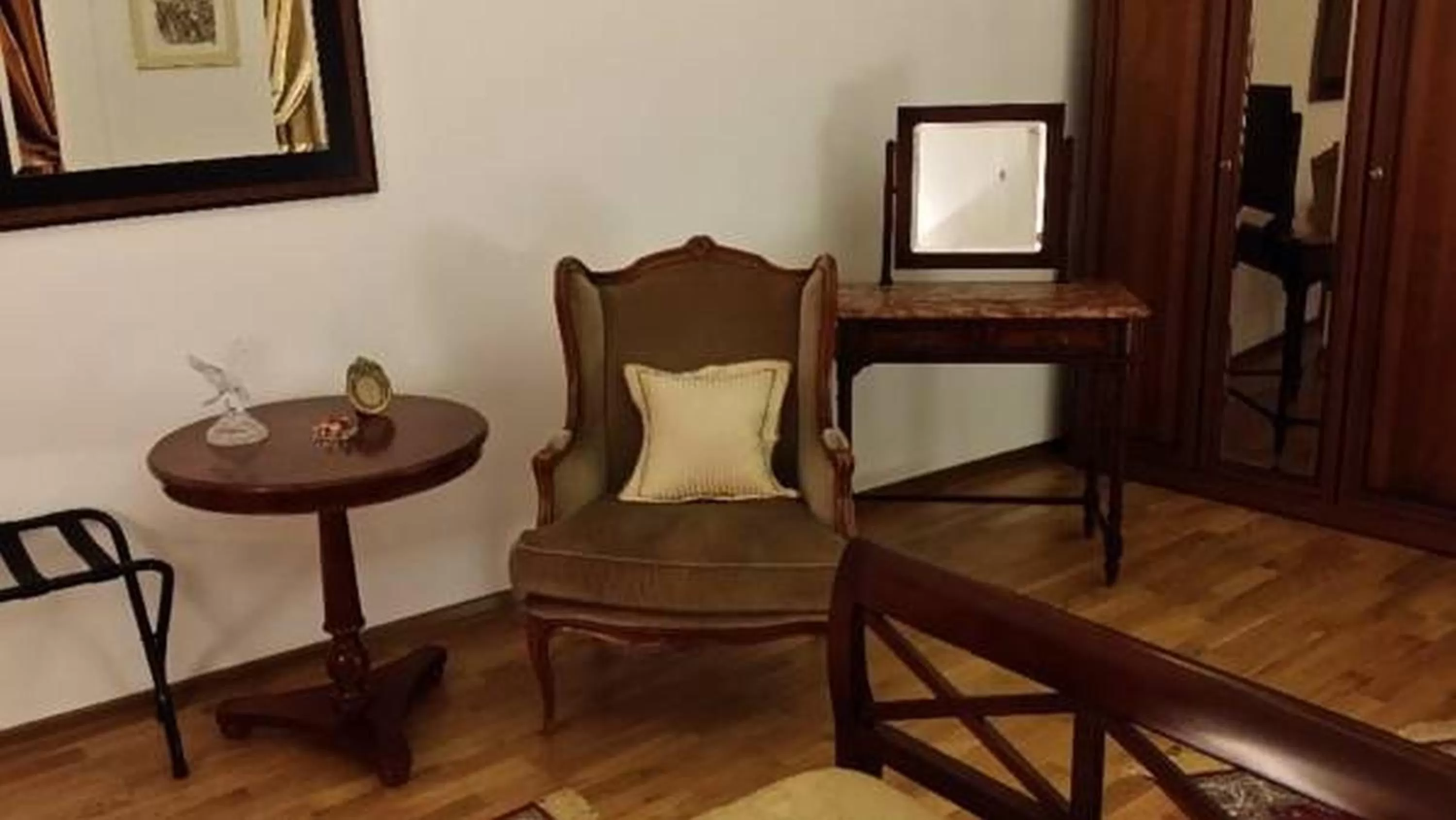 Decorative detail in Grand Boutique Hotel