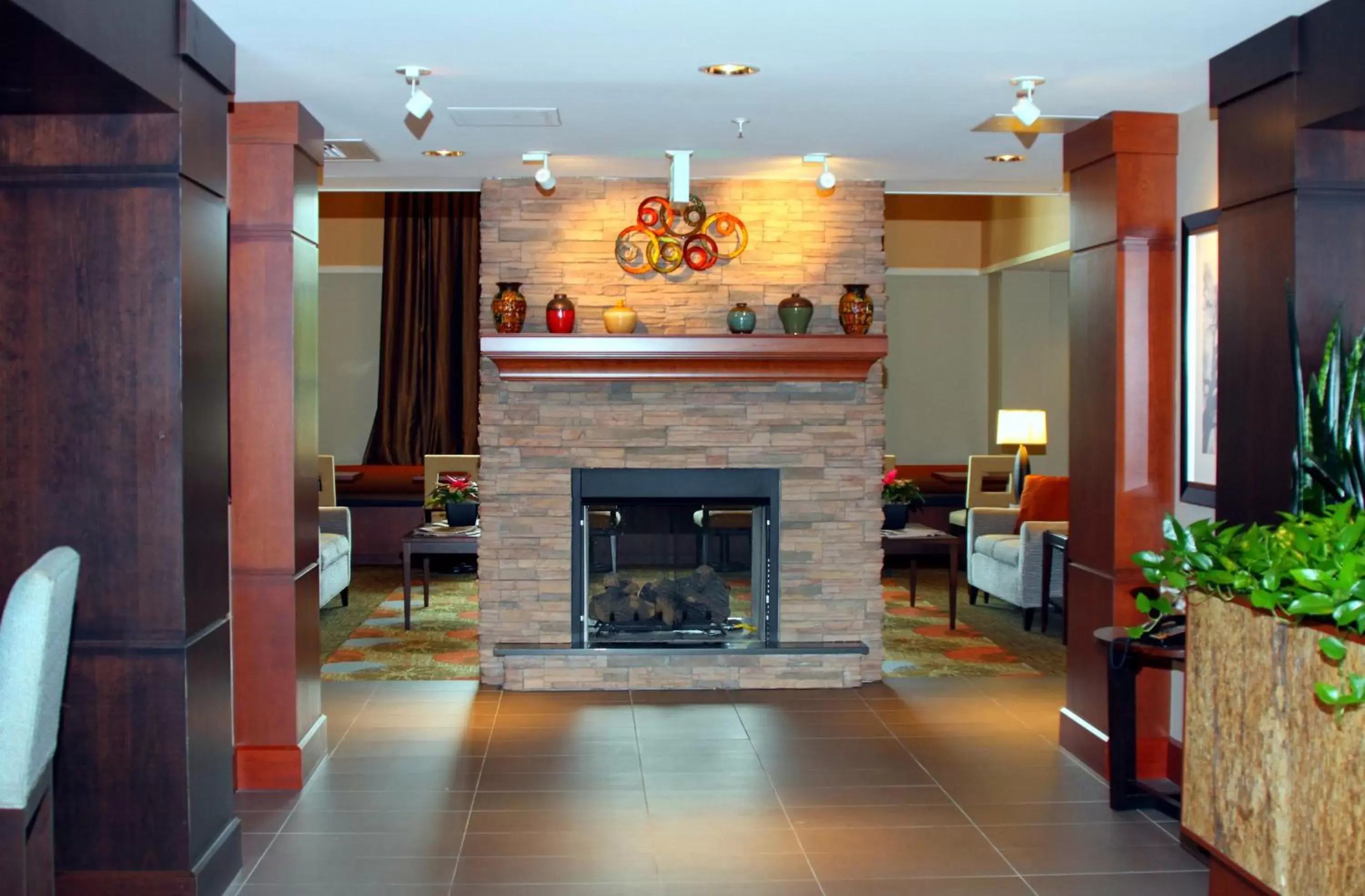 Property building, Lobby/Reception in Staybridge Suites Syracuse Liverpool, an IHG Hotel
