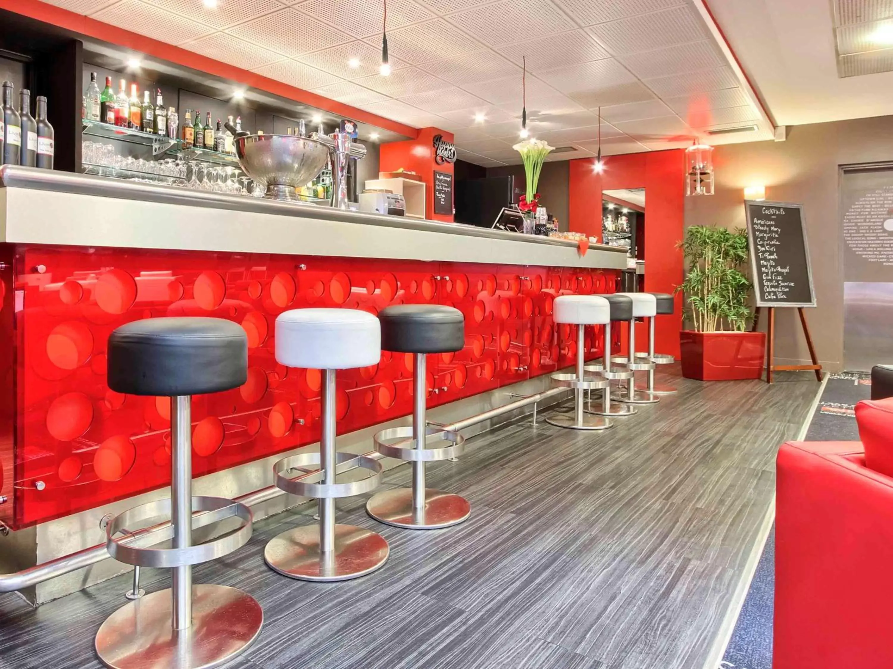 Lounge or bar, Lounge/Bar in ibis Styles Paris Roissy-CDG